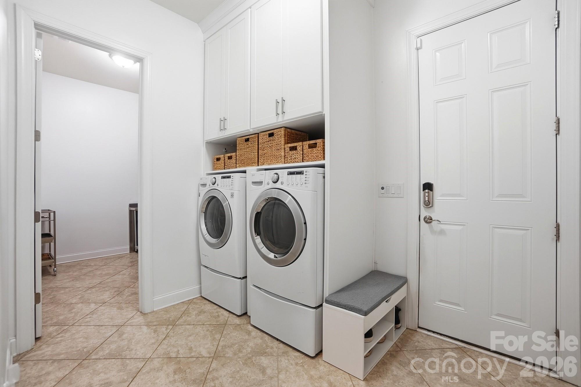 10018 Dressage Lane — Midland