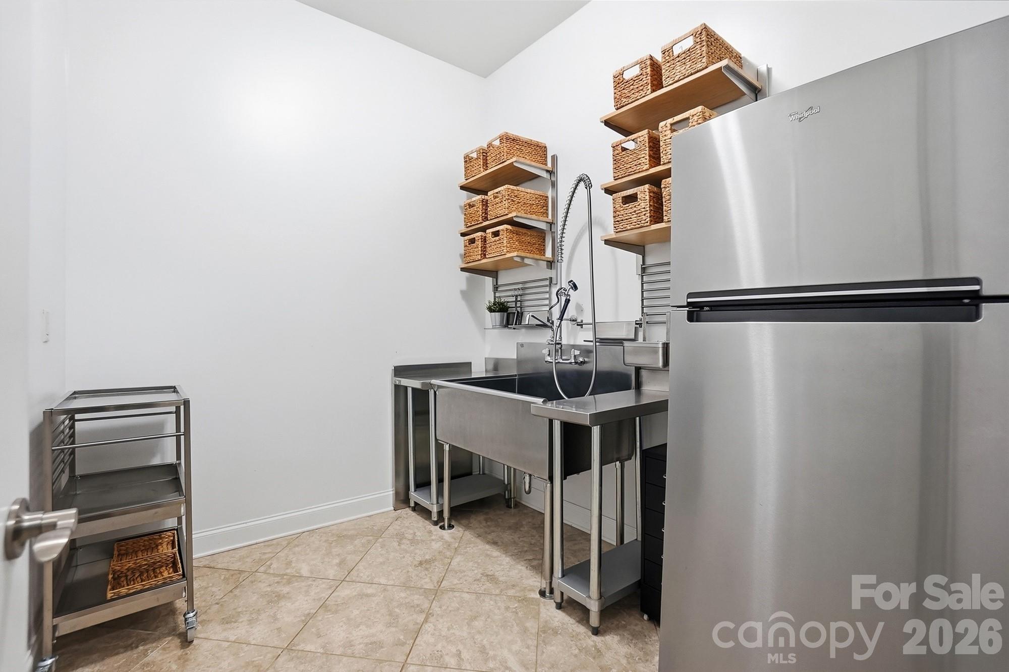 10018 Dressage Lane — Midland