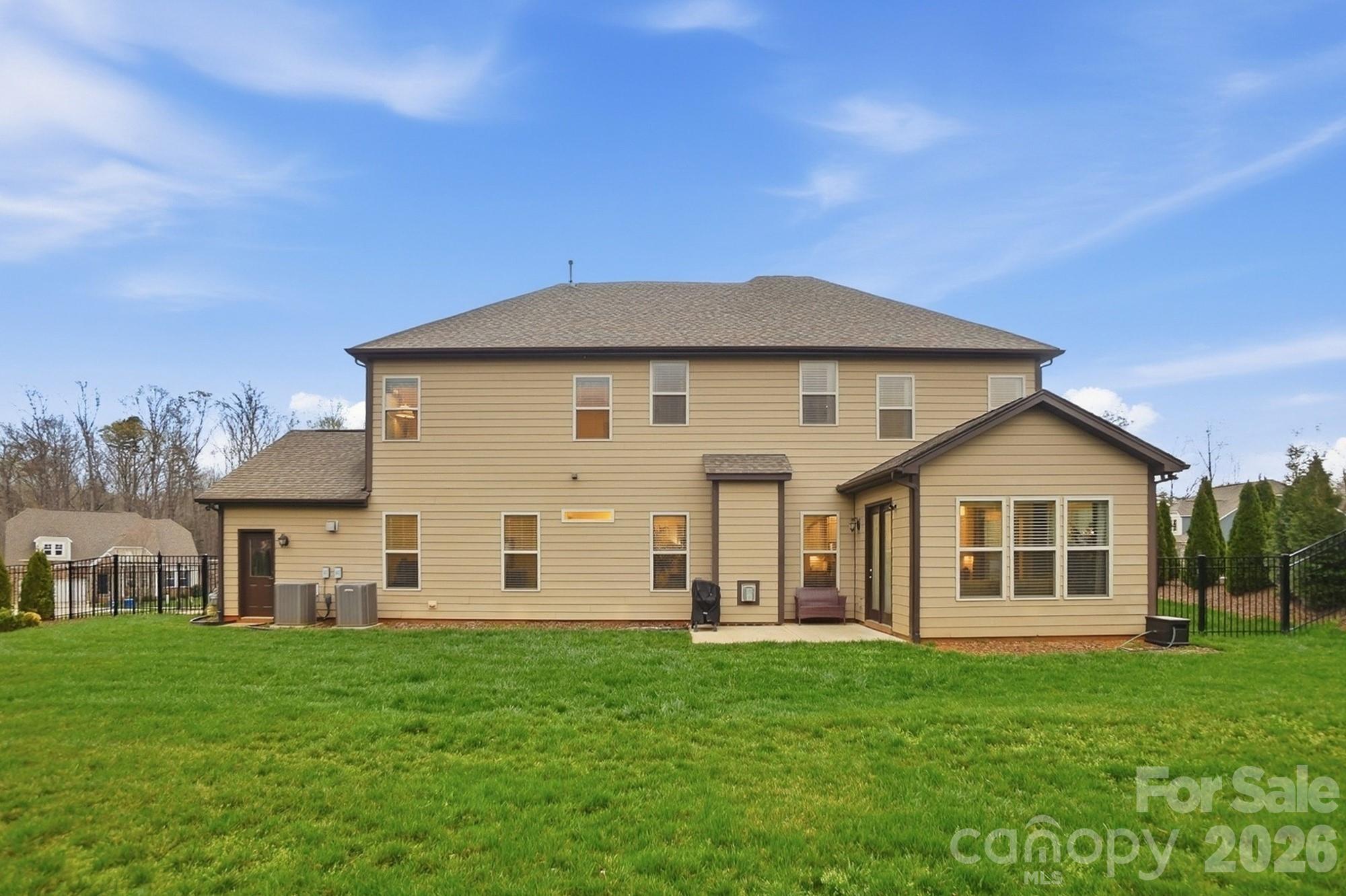 10018 Dressage Lane — Midland