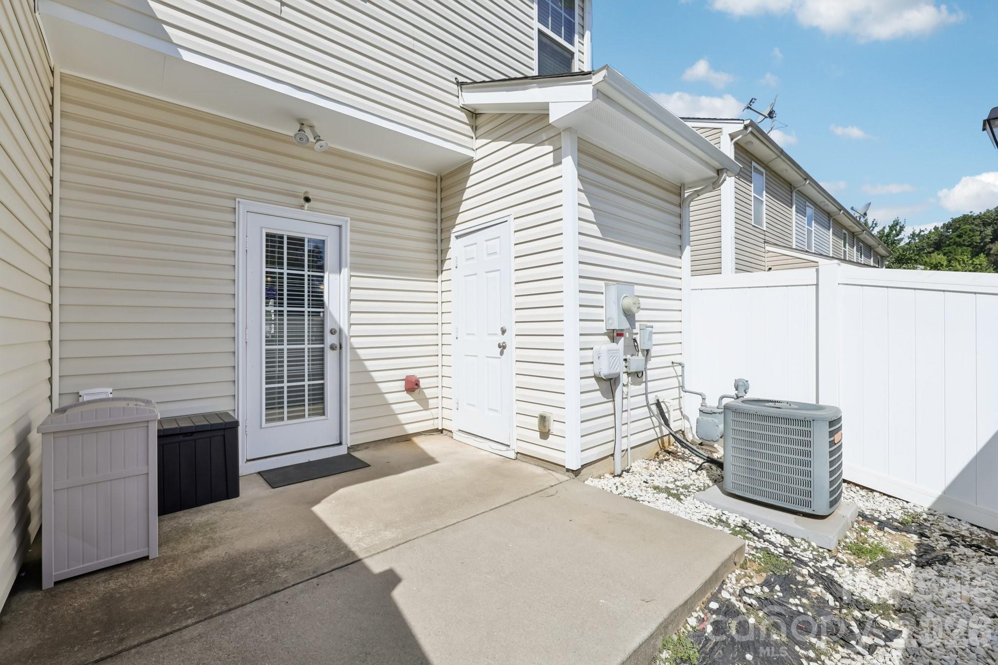 12720 Livengood Lane — Charlotte