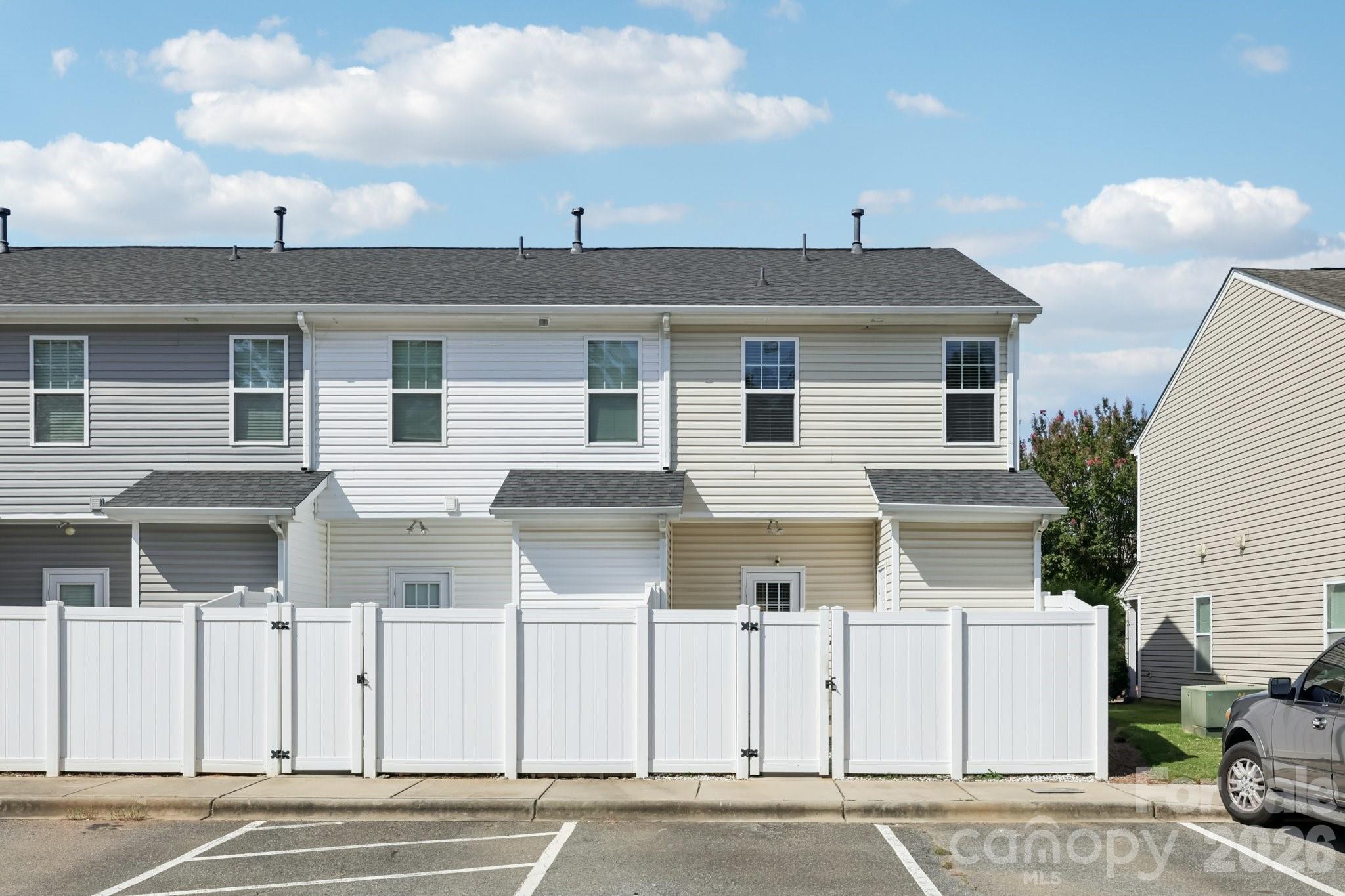12720 Livengood Lane — Charlotte