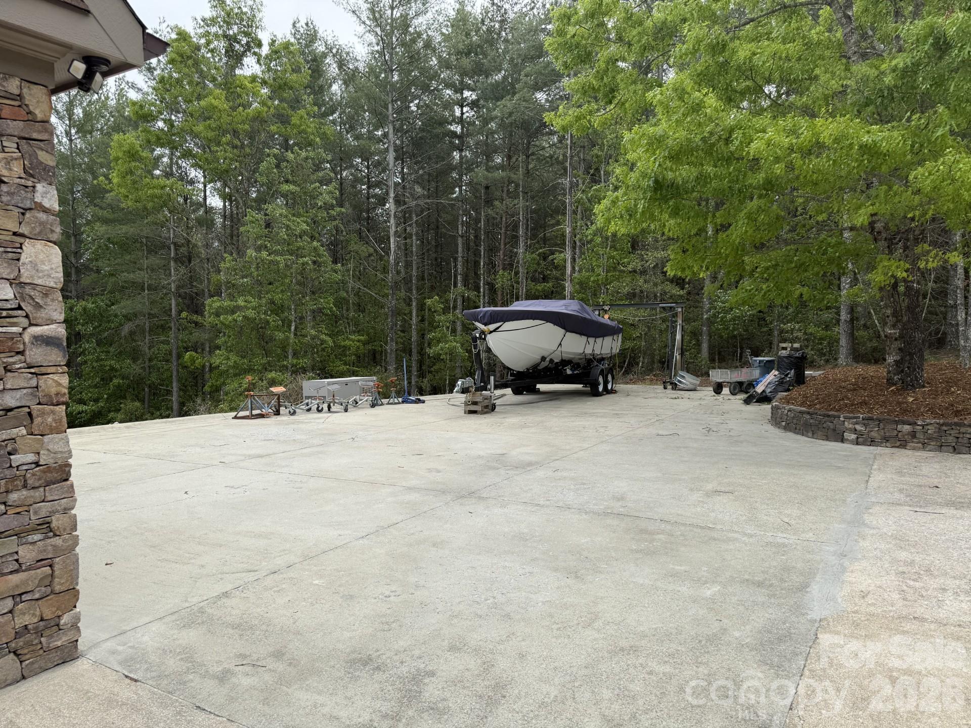 293 Bear Cliff Drive — Nebo