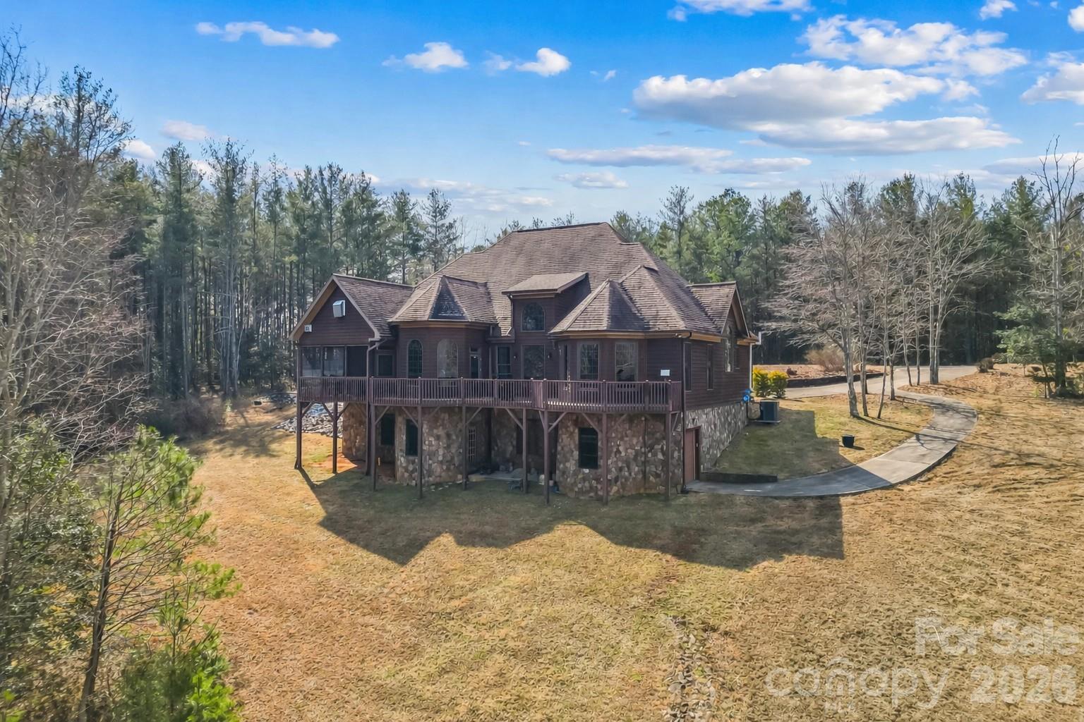 293 Bear Cliff Drive — Nebo