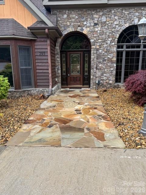 293 Bear Cliff Drive — Nebo