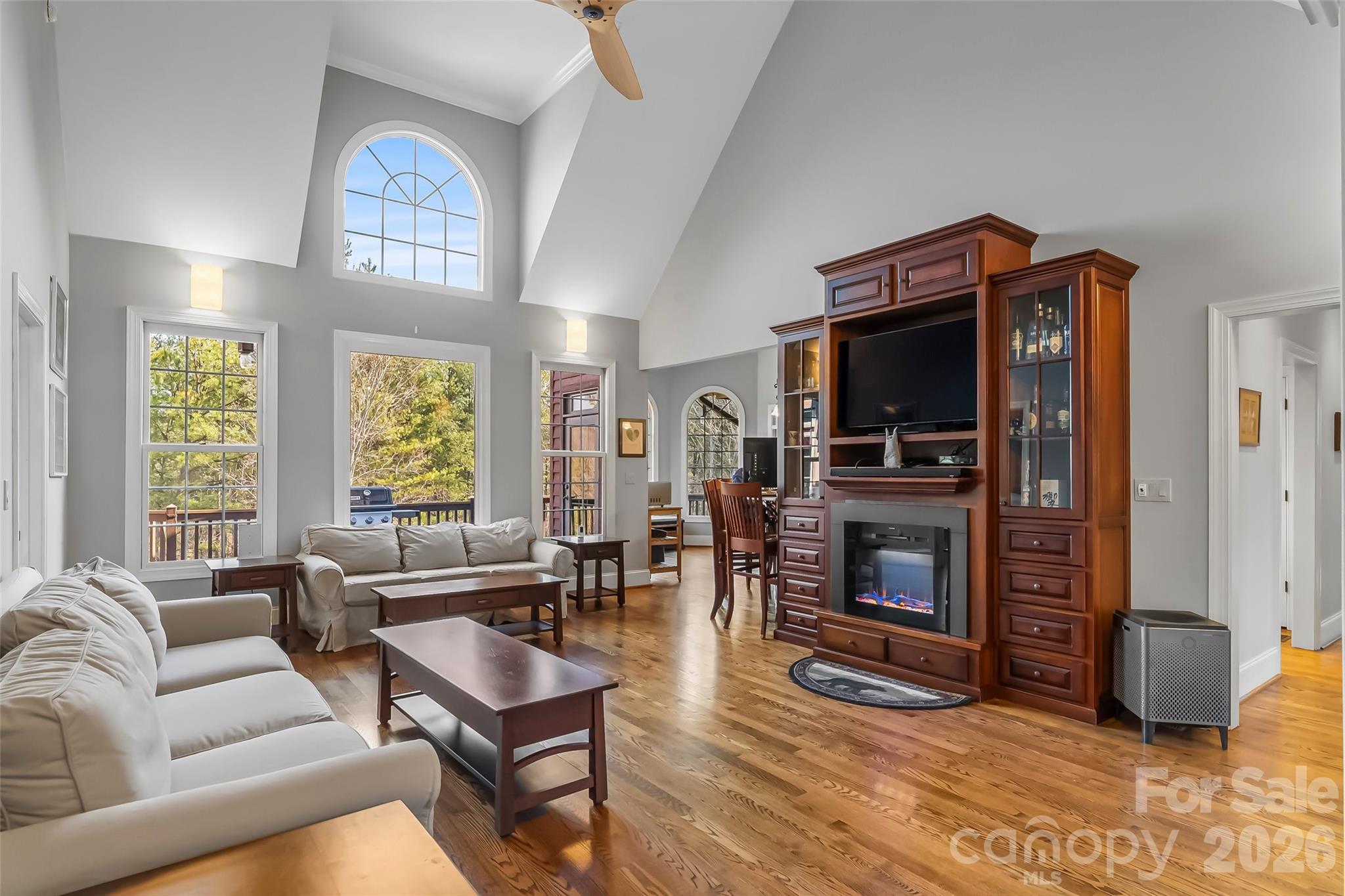 293 Bear Cliff Drive — Nebo