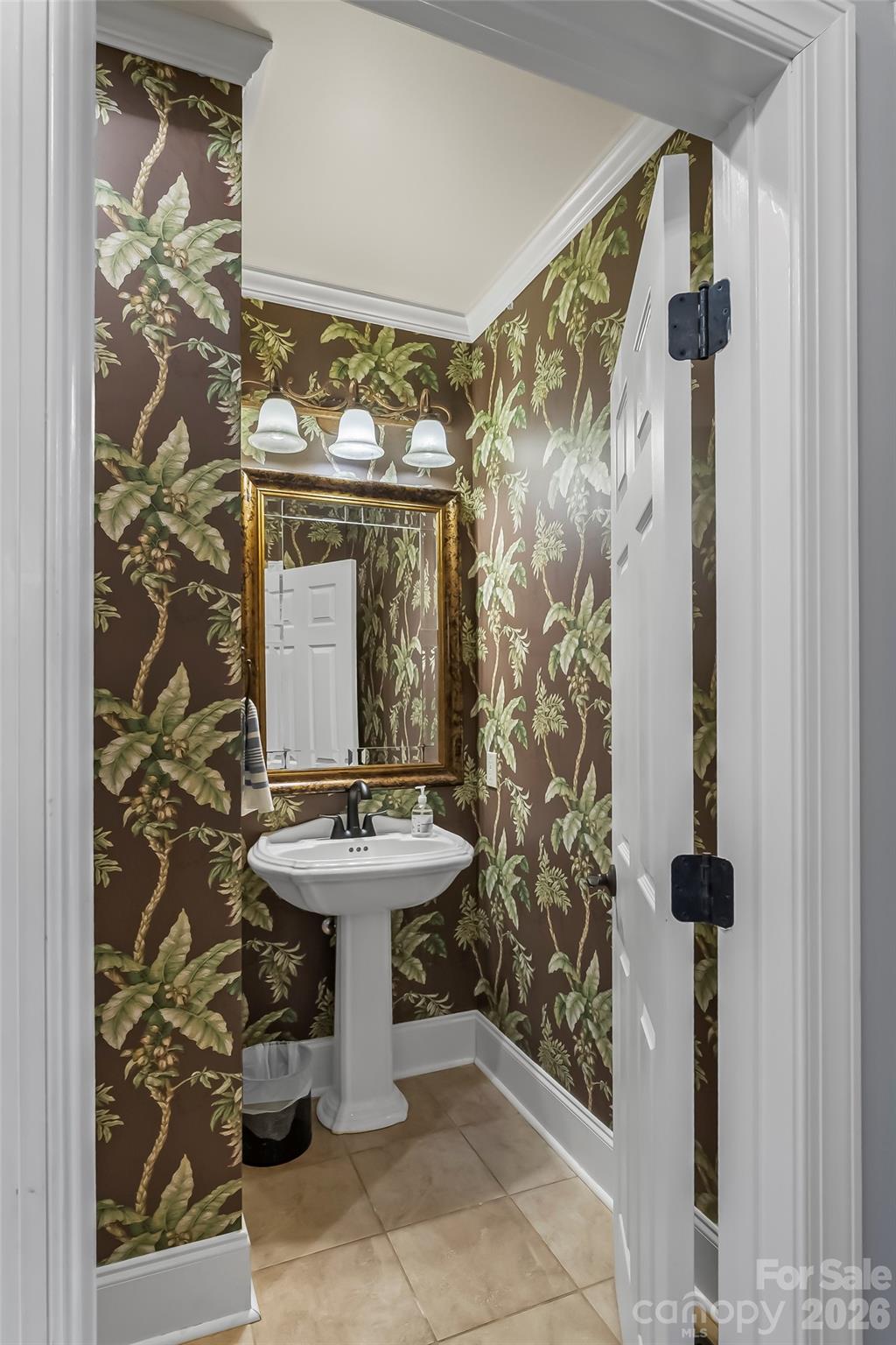 293 Bear Cliff Drive — Nebo