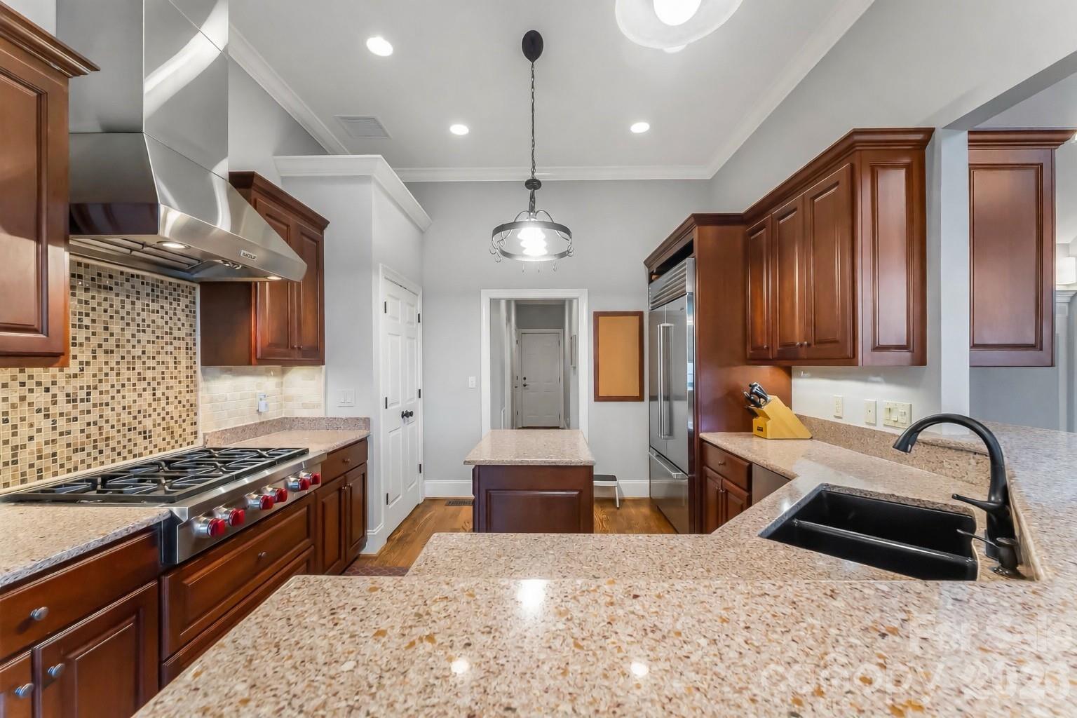 293 Bear Cliff Drive — Nebo