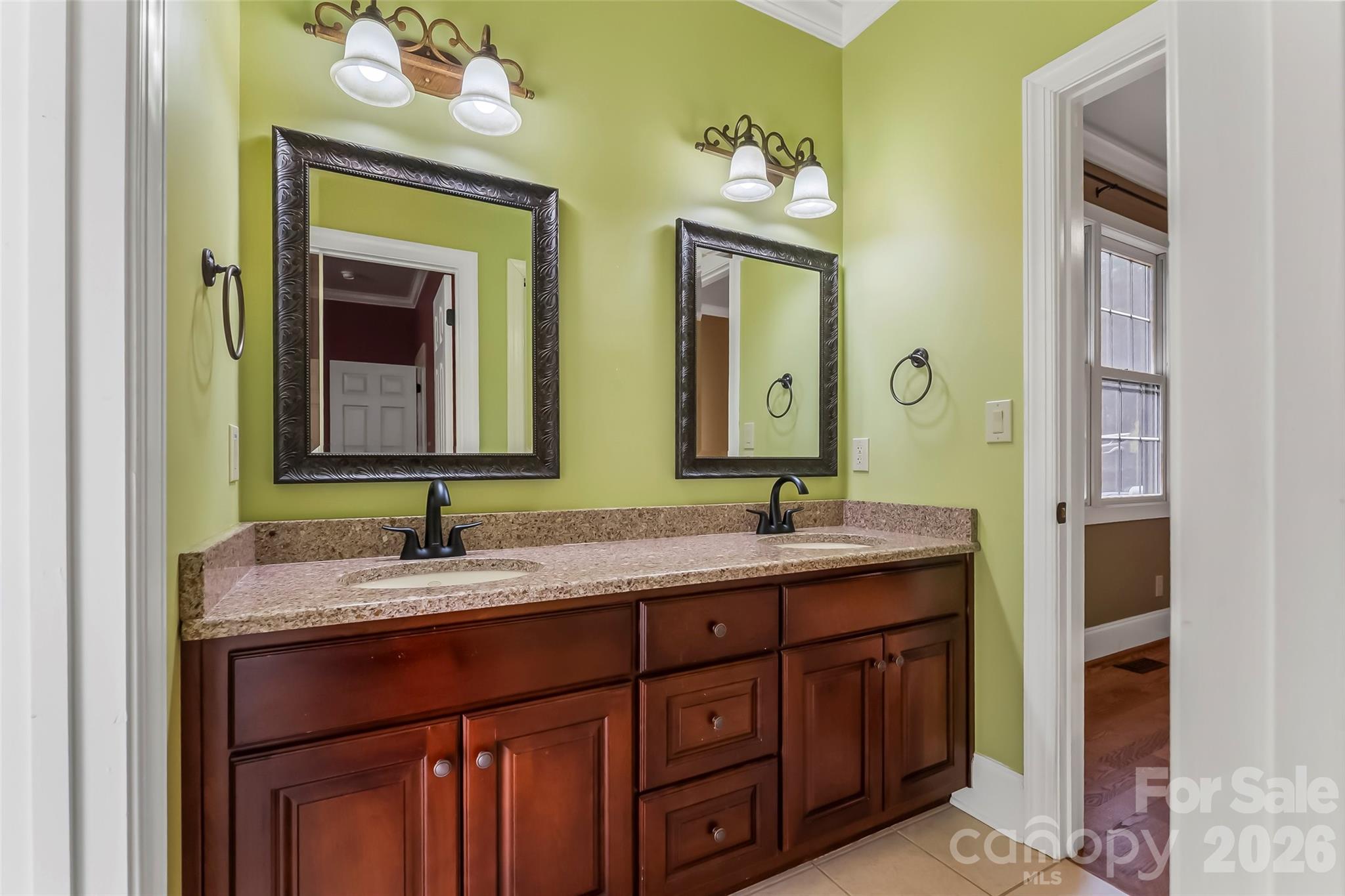 293 Bear Cliff Drive — Nebo