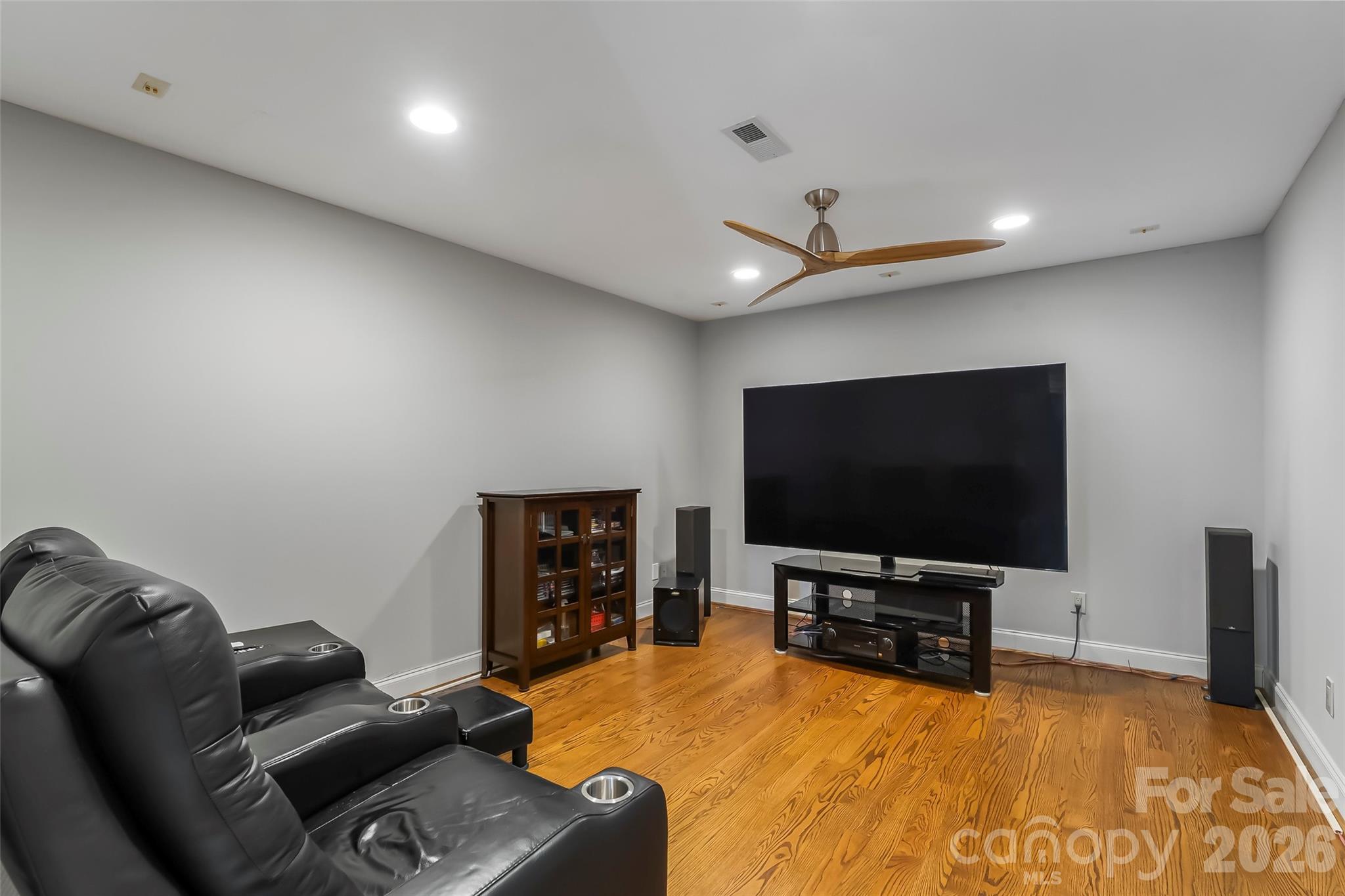 293 Bear Cliff Drive — Nebo