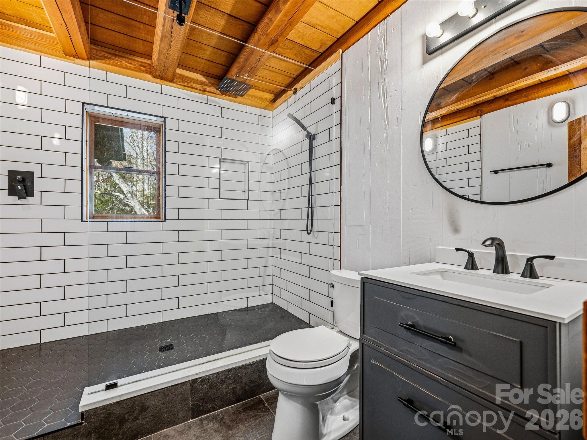 55 Valley Lane — Pisgah Forest