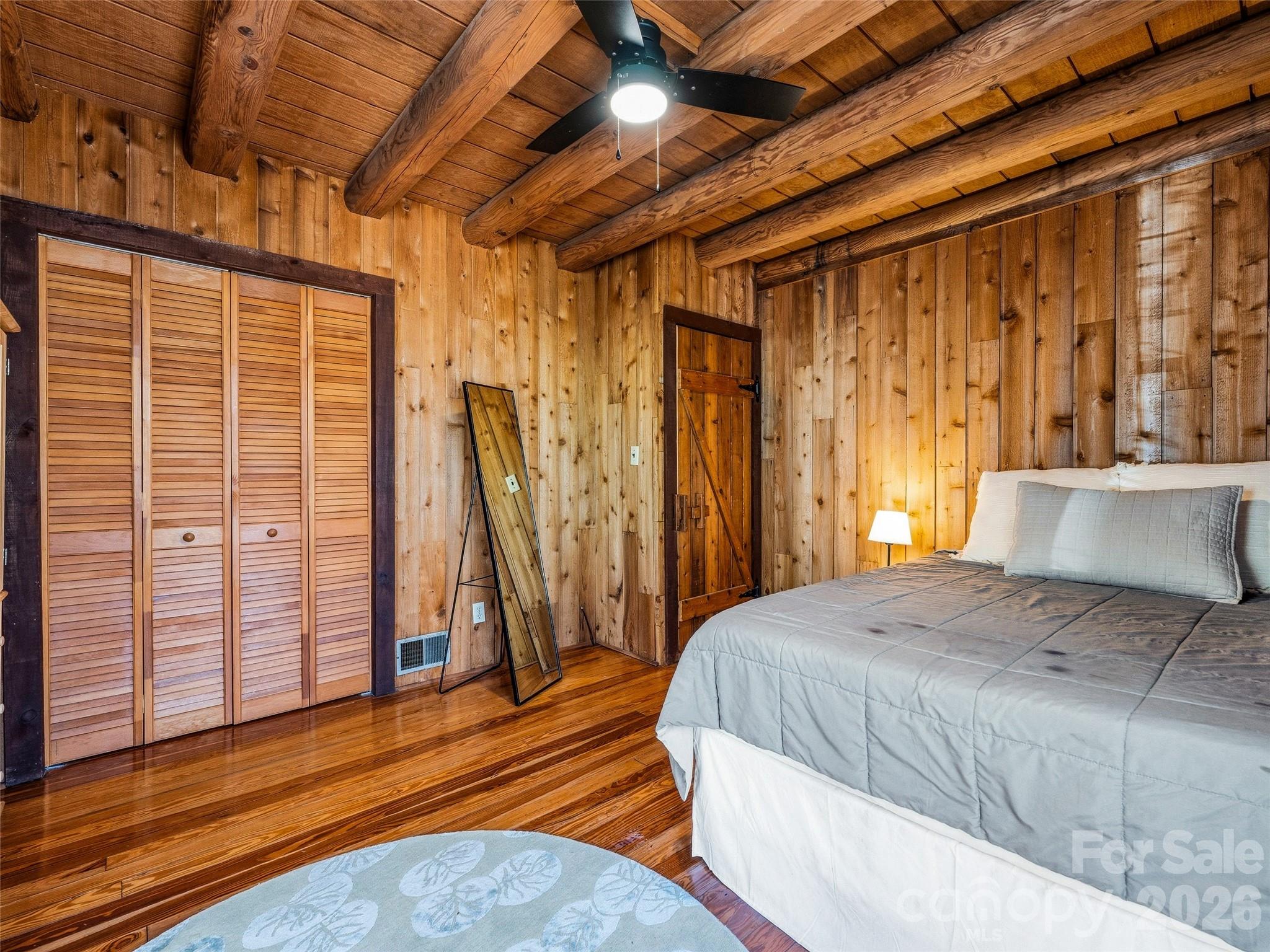 55 Valley Lane — Pisgah Forest