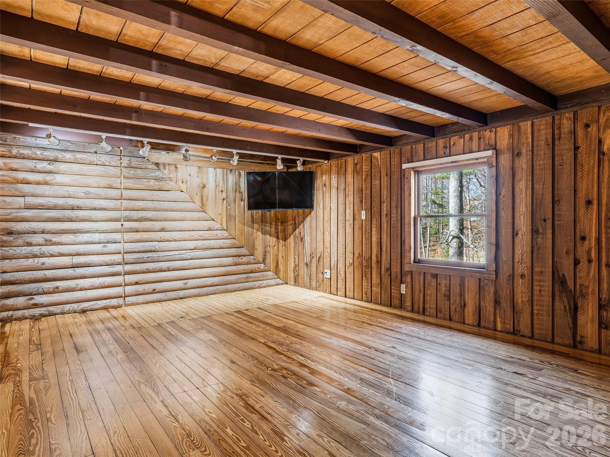 55 Valley Lane — Pisgah Forest