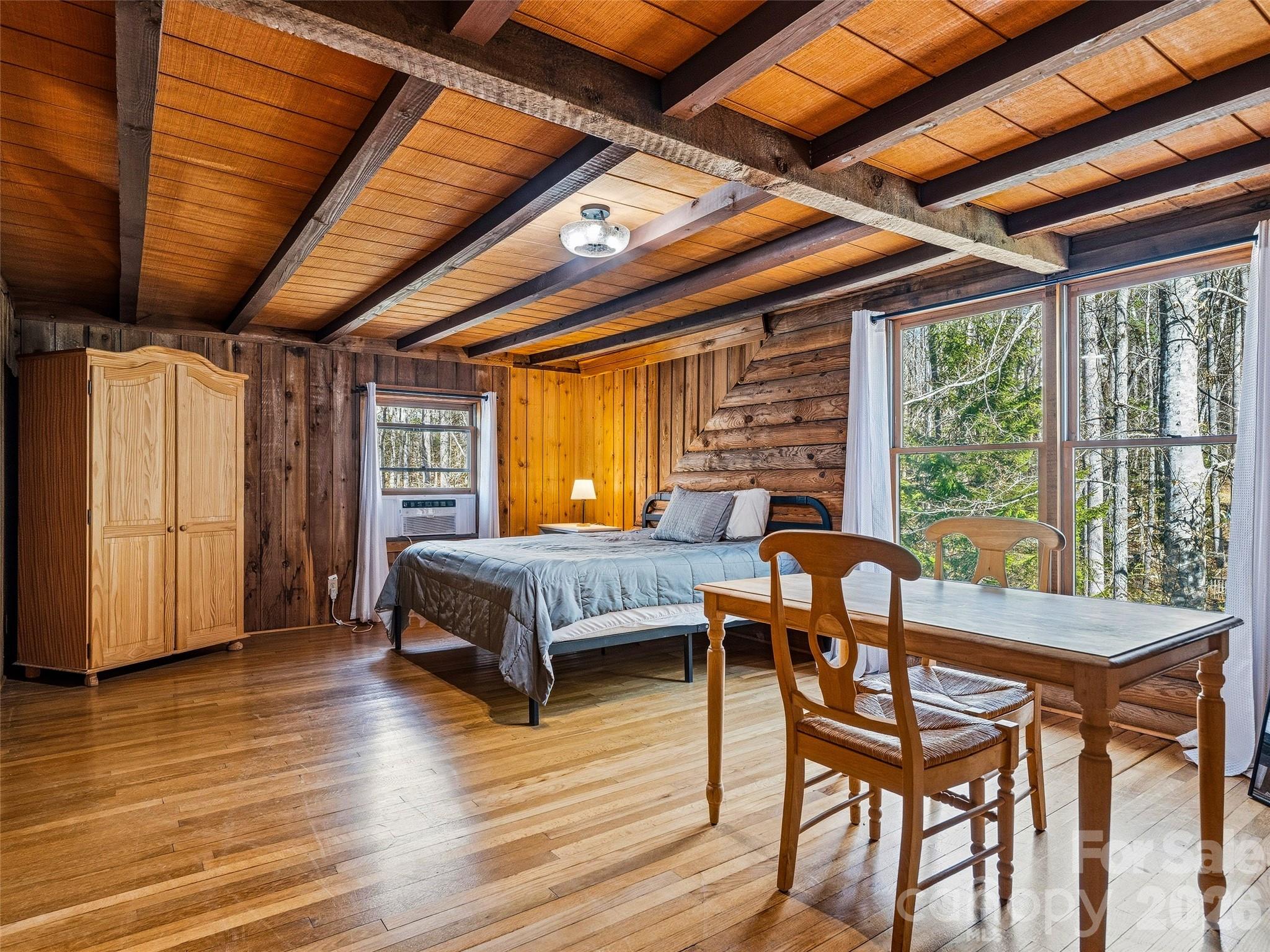 55 Valley Lane — Pisgah Forest
