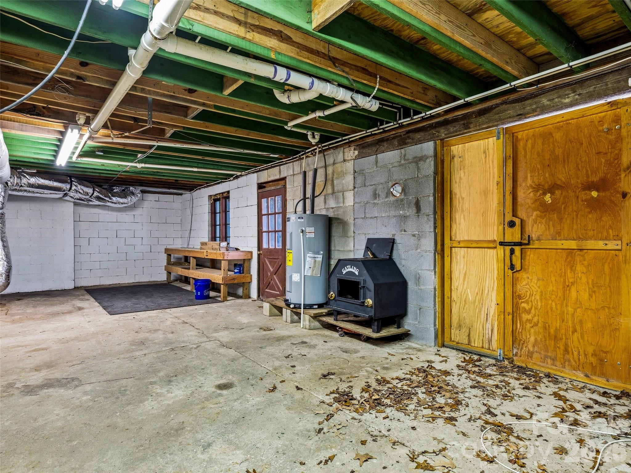 55 Valley Lane — Pisgah Forest