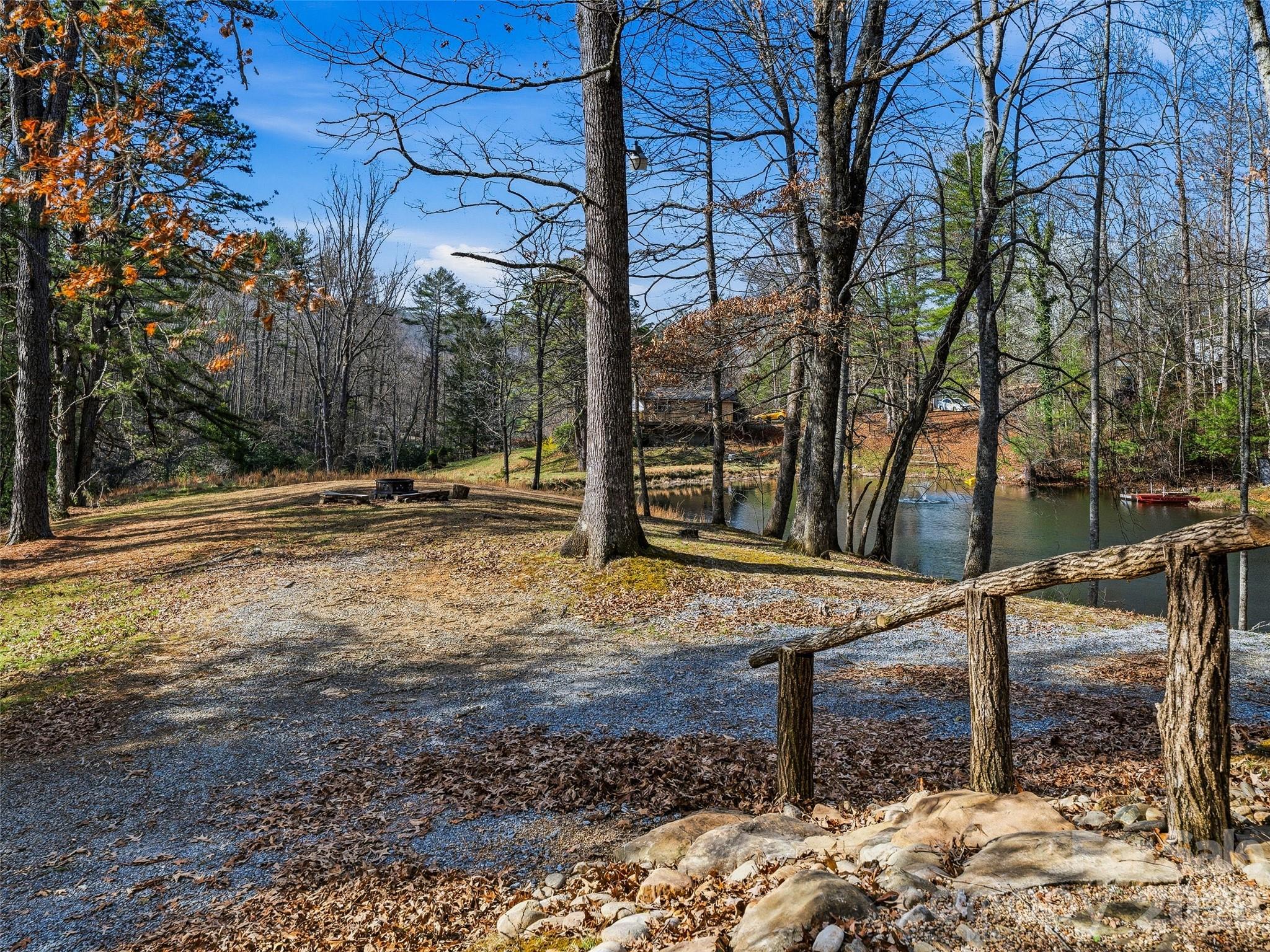 55 Valley Lane — Pisgah Forest