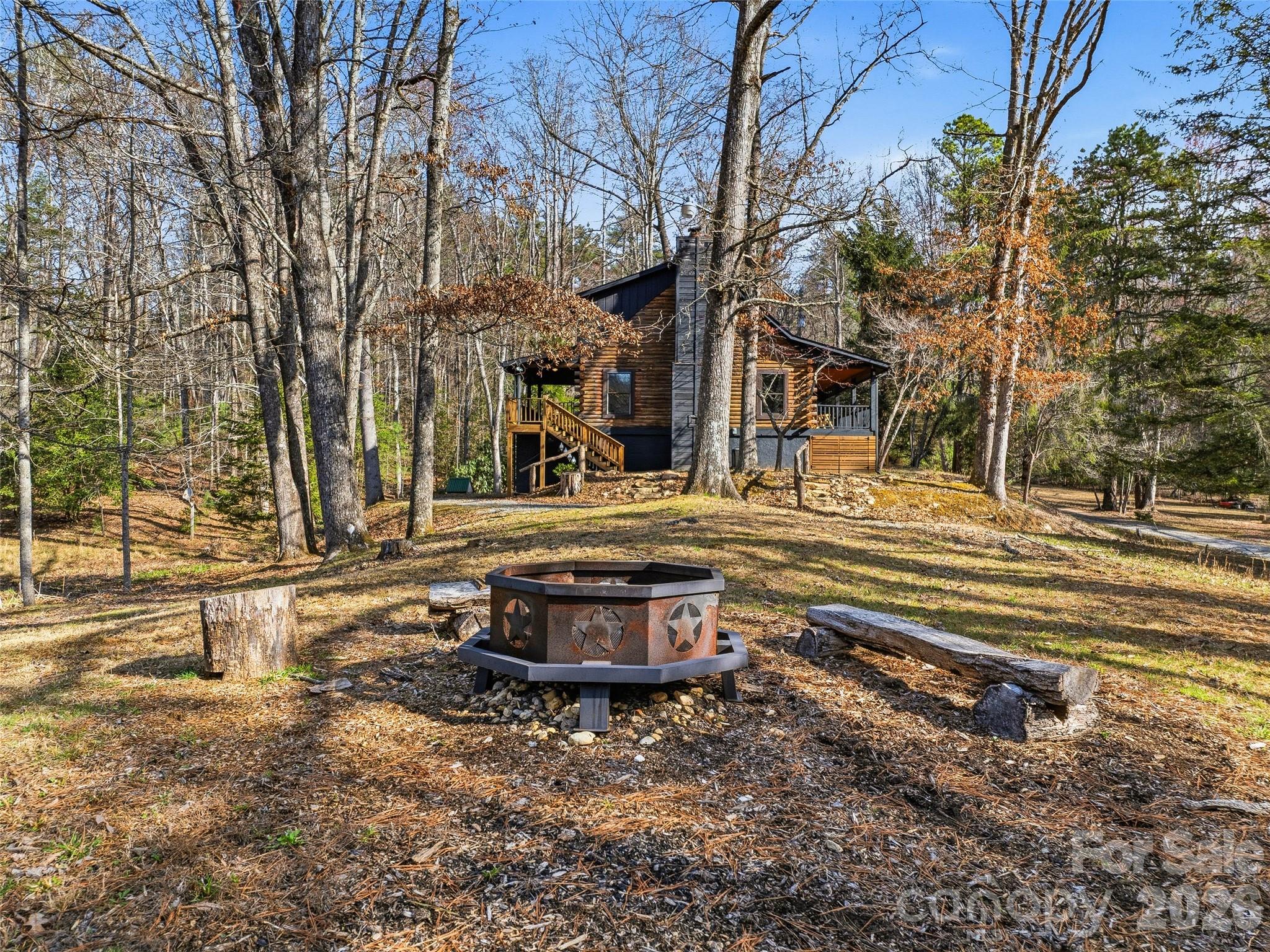 55 Valley Lane — Pisgah Forest