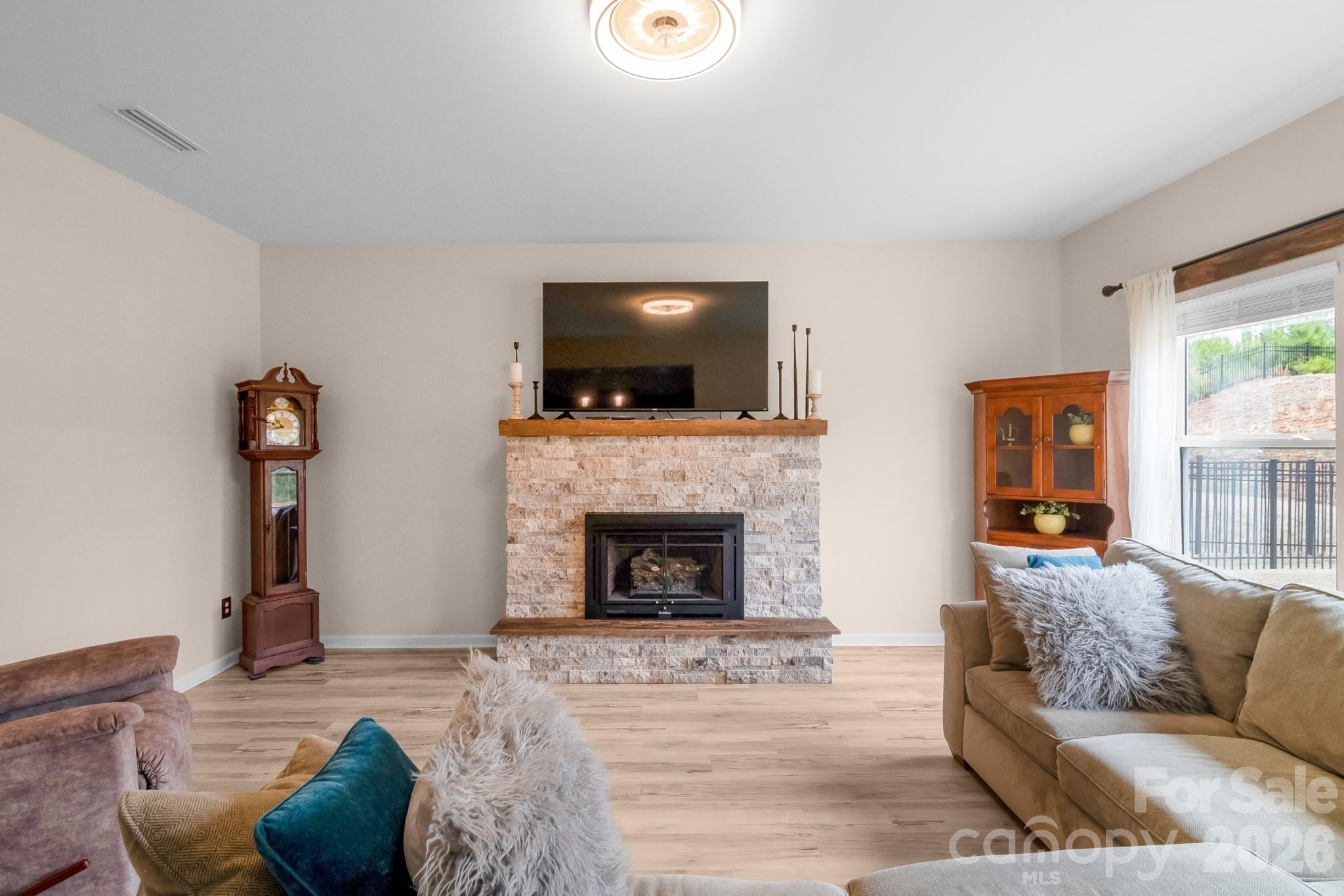 161 Old Harbor Drive — Mount Gilead