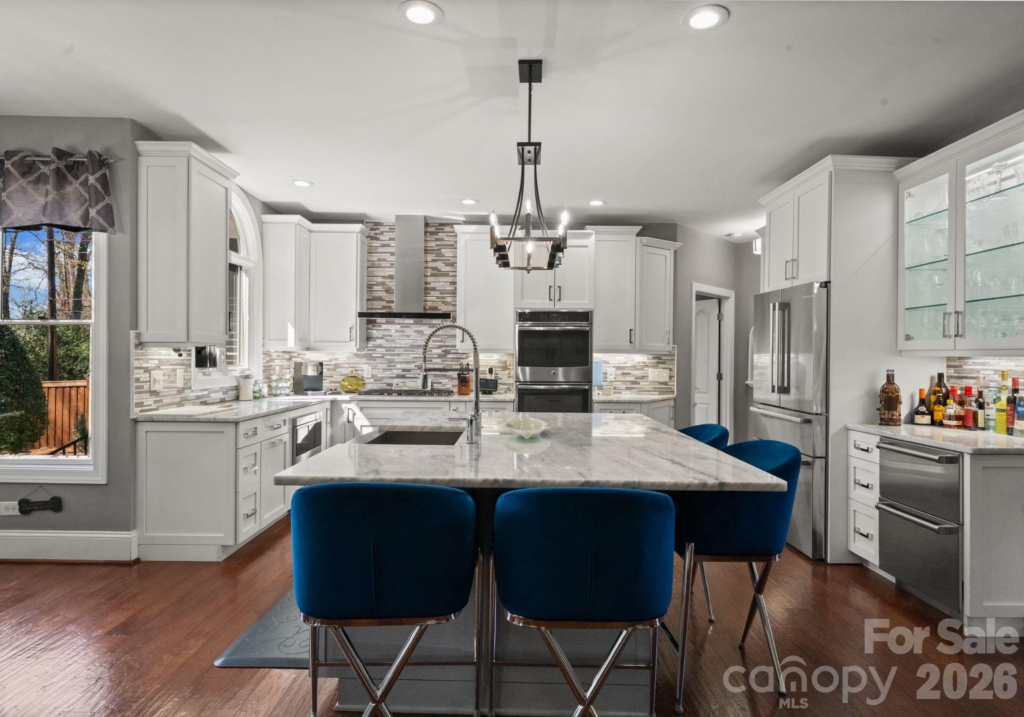 141 Sardis Lane — Charlotte
