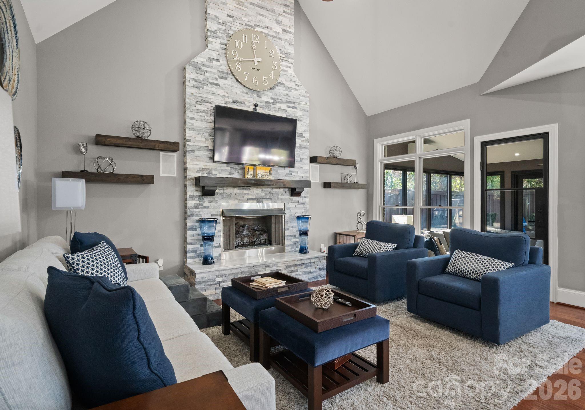 141 Sardis Lane — Charlotte