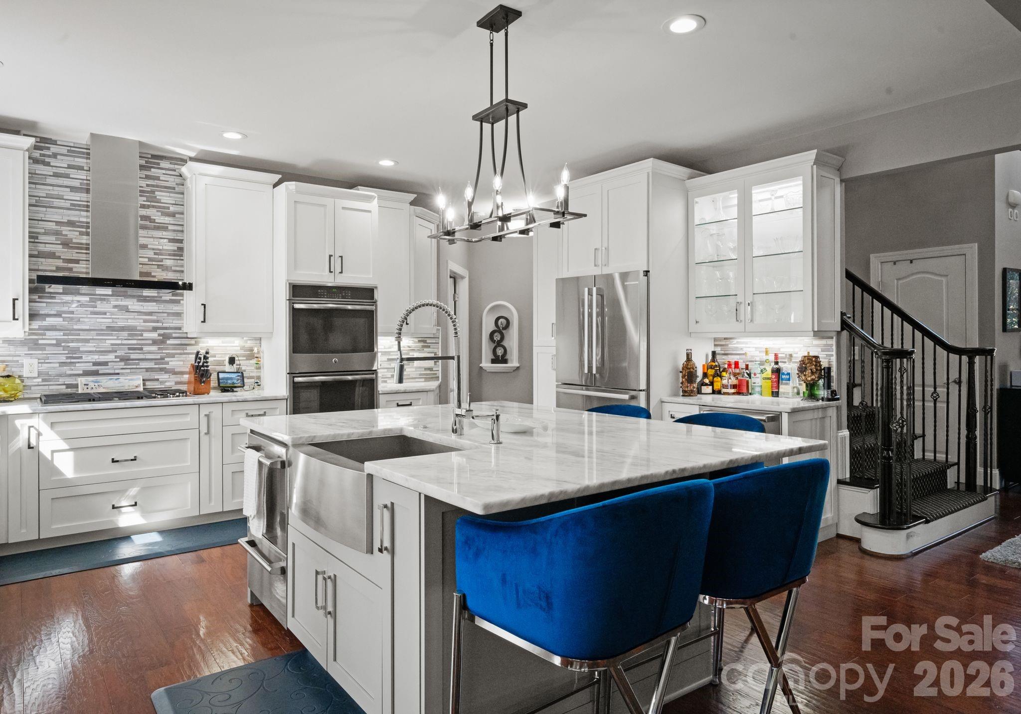 141 Sardis Lane — Charlotte