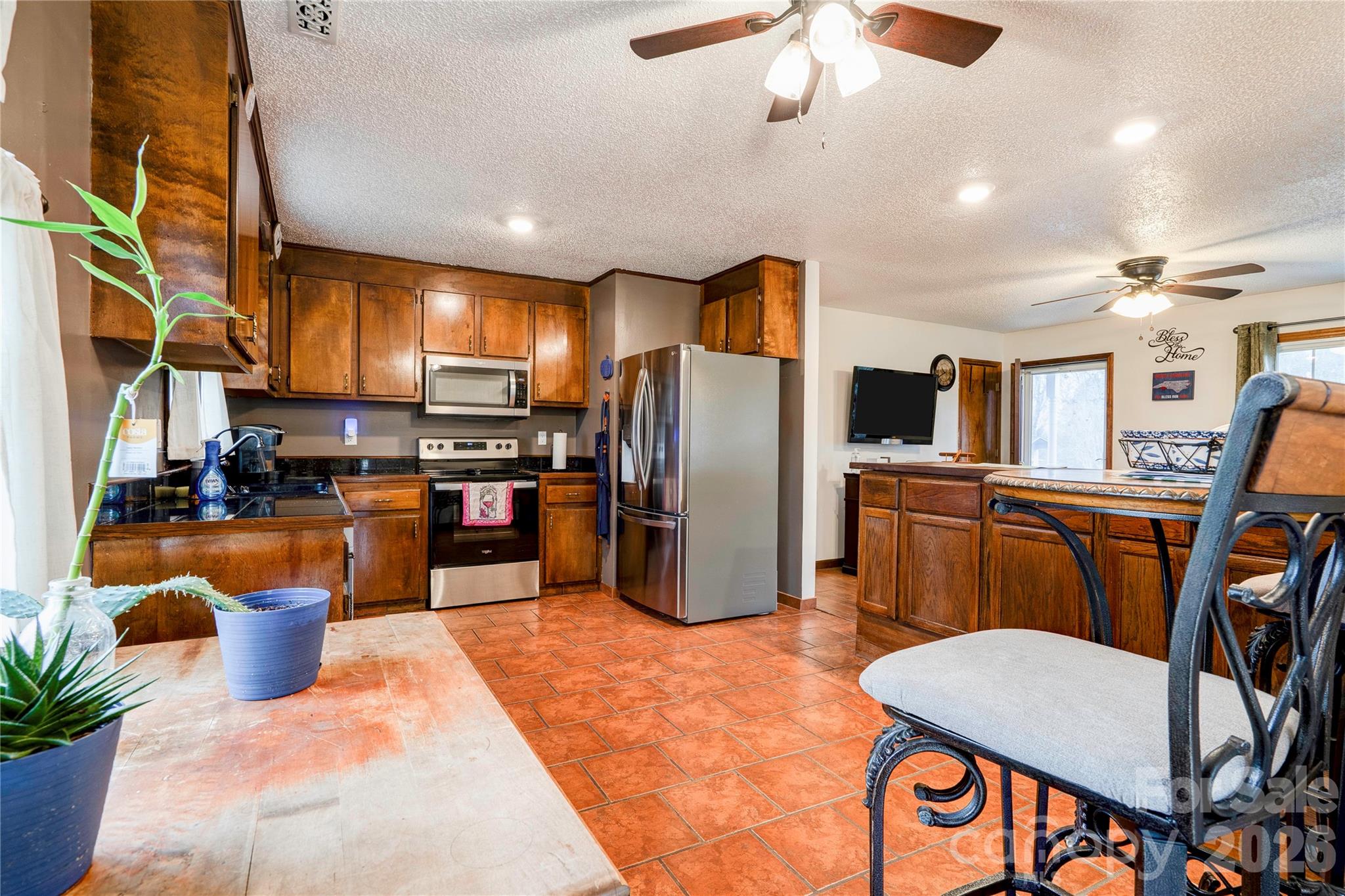 111 Hicks Road — Grover