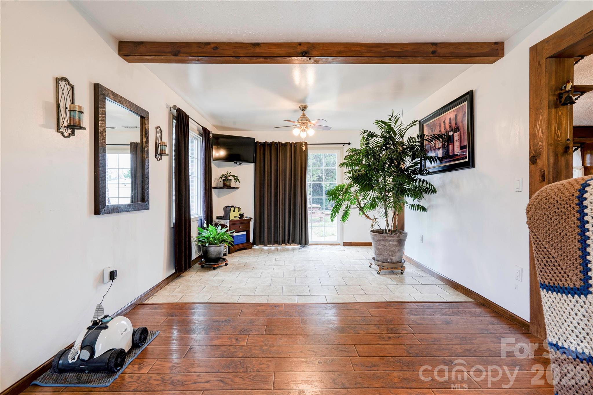 111 Hicks Road — Grover