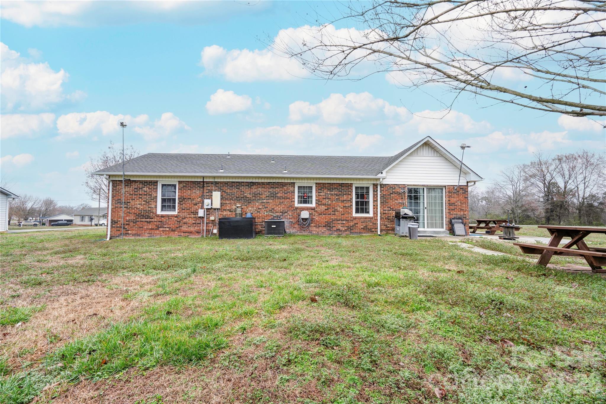 111 Hicks Road — Grover