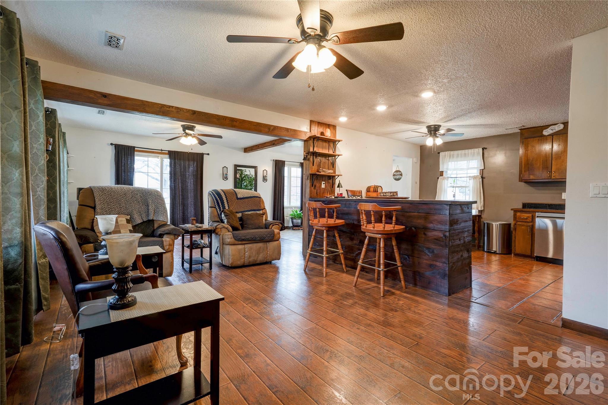 111 Hicks Road — Grover