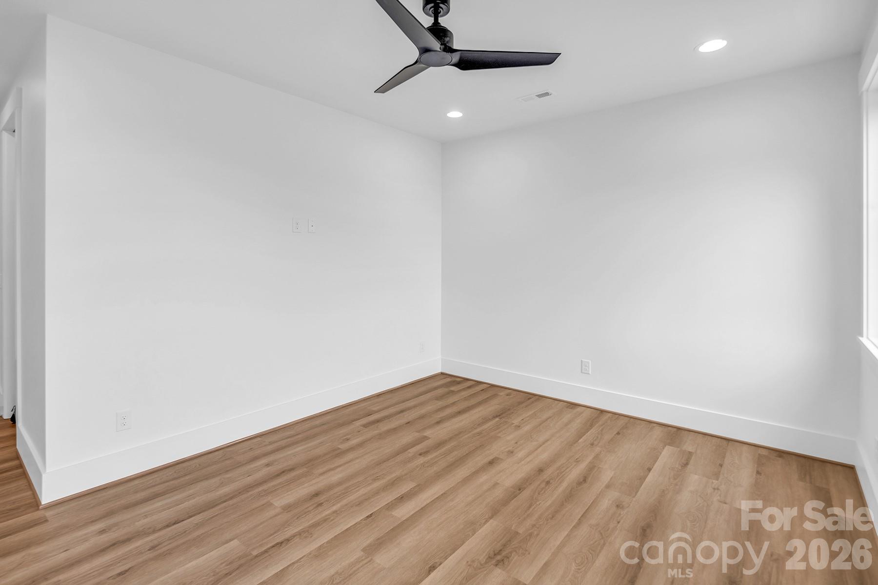 104 Hidden Cove Road — Norwood