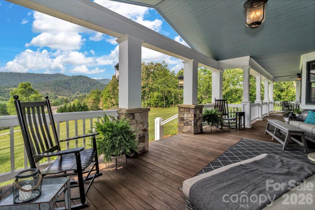 29 Bonnie Brae Drive — Weaverville