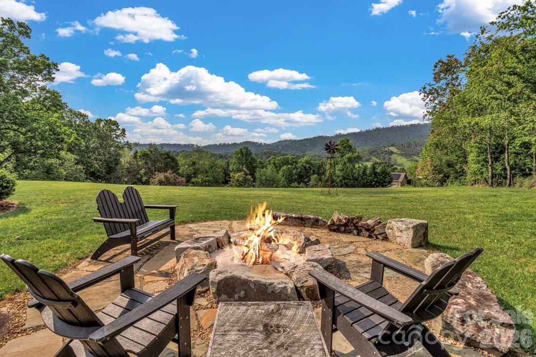 29 Bonnie Brae Drive — Weaverville