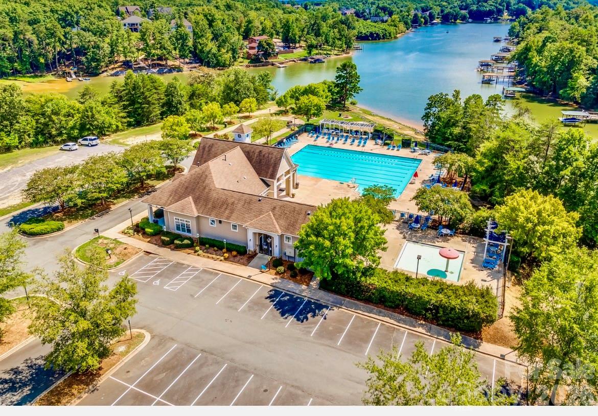 7218 Cascading Pines Drive — Tega Cay