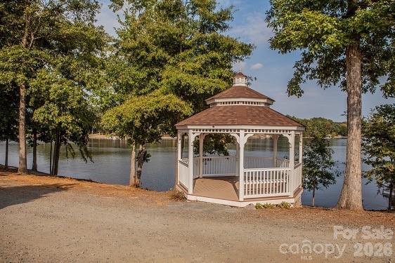 7218 Cascading Pines Drive — Tega Cay