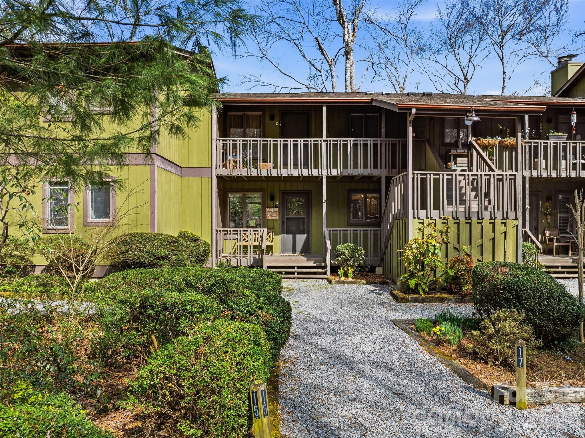 15 Gold Finch Court — Brevard