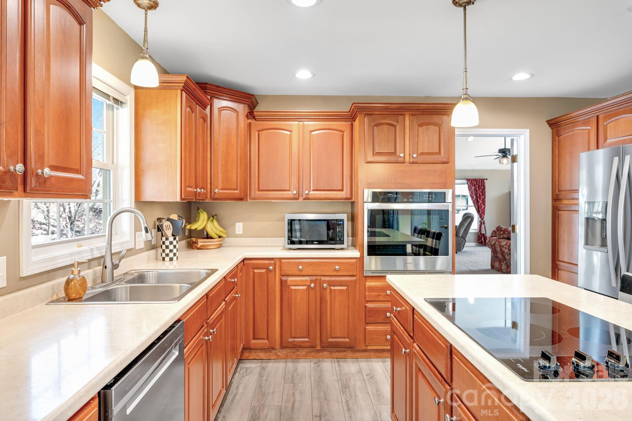 65 Lawson Ridge Road — Leicester