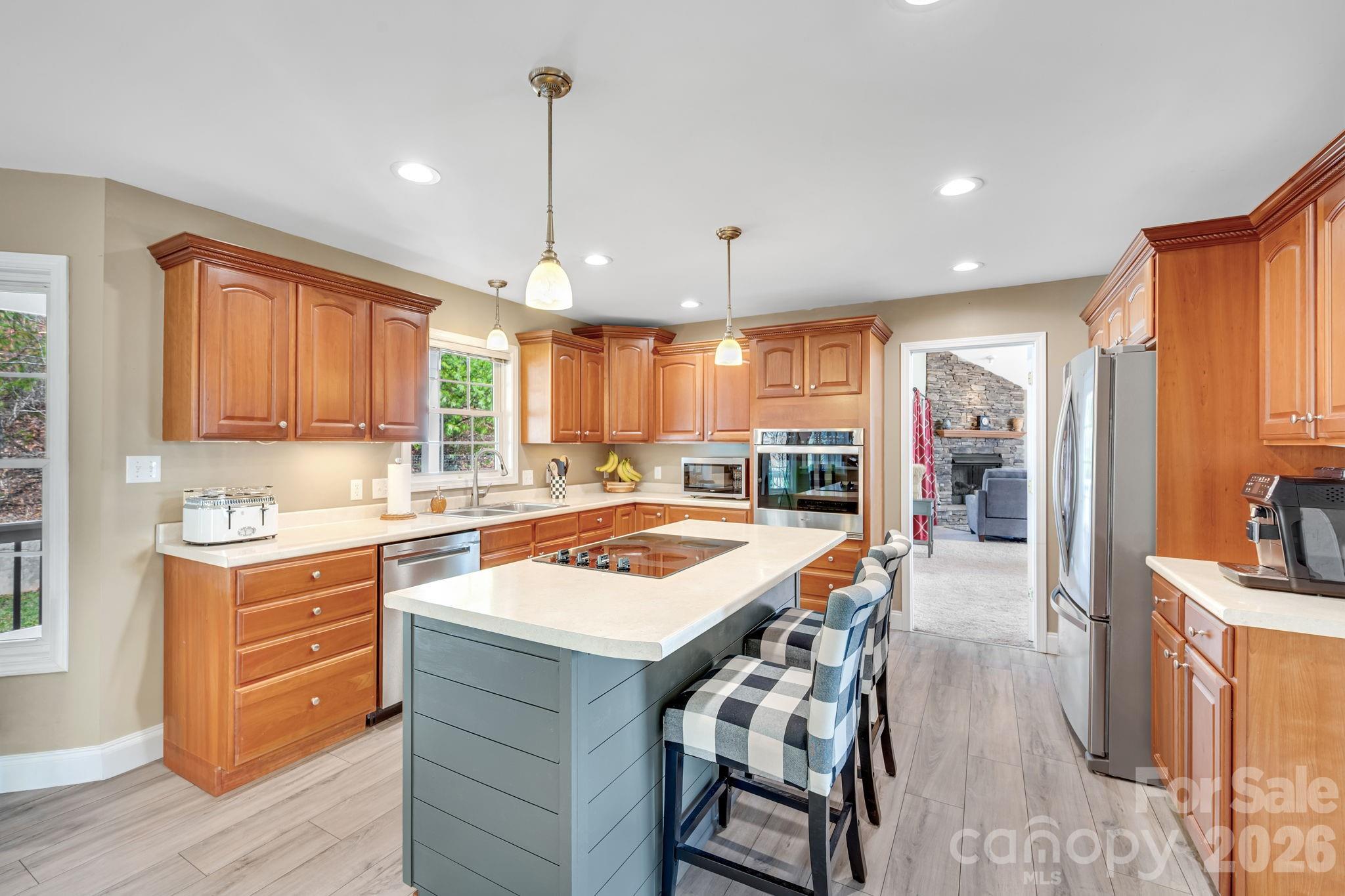 65 Lawson Ridge Road — Leicester