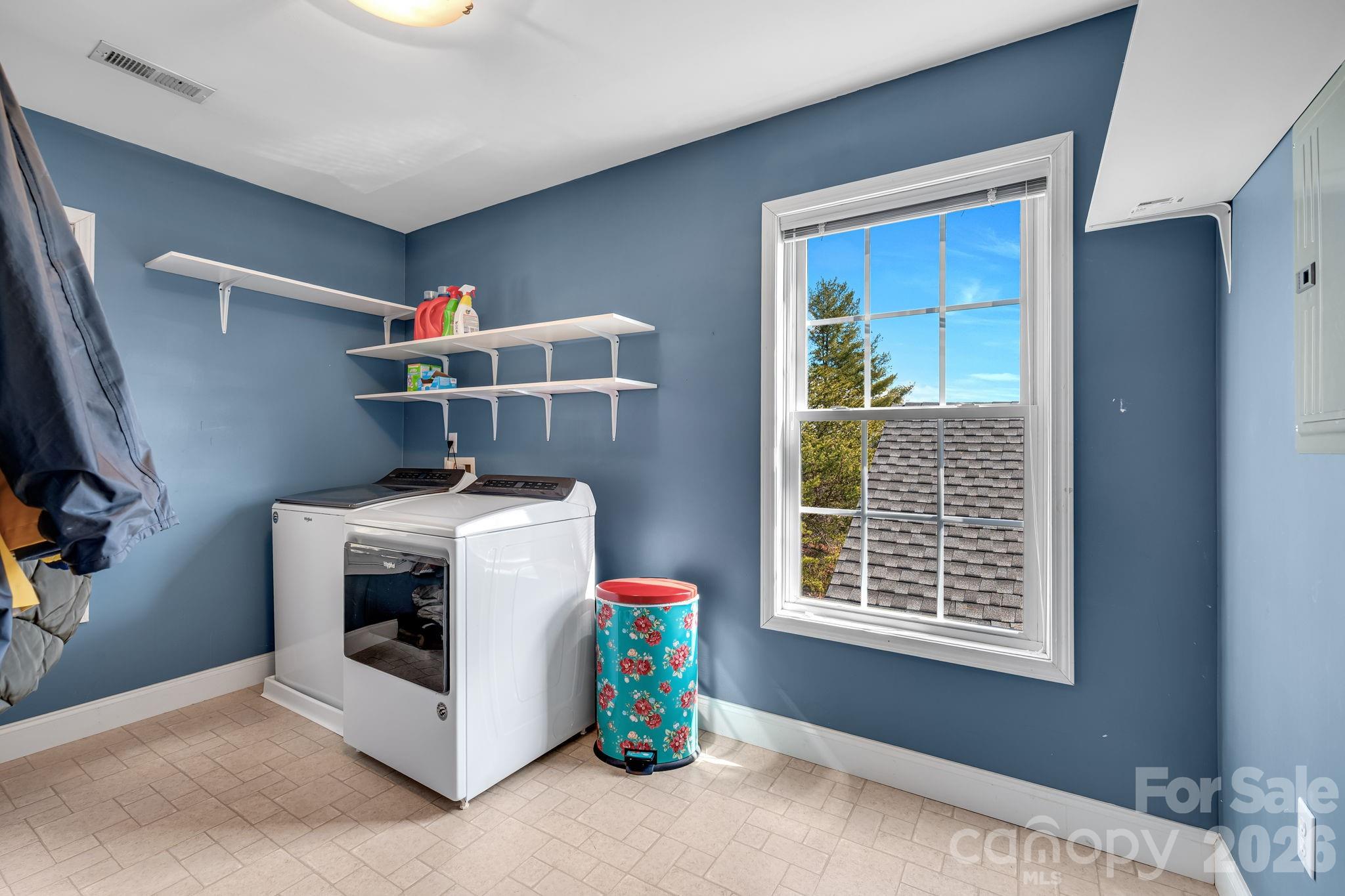 65 Lawson Ridge Road — Leicester