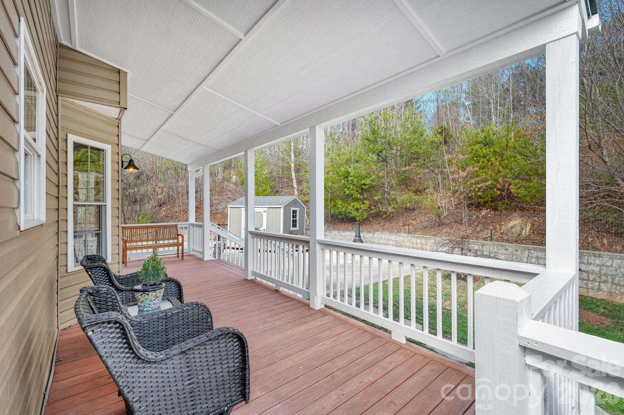 65 Lawson Ridge Road — Leicester