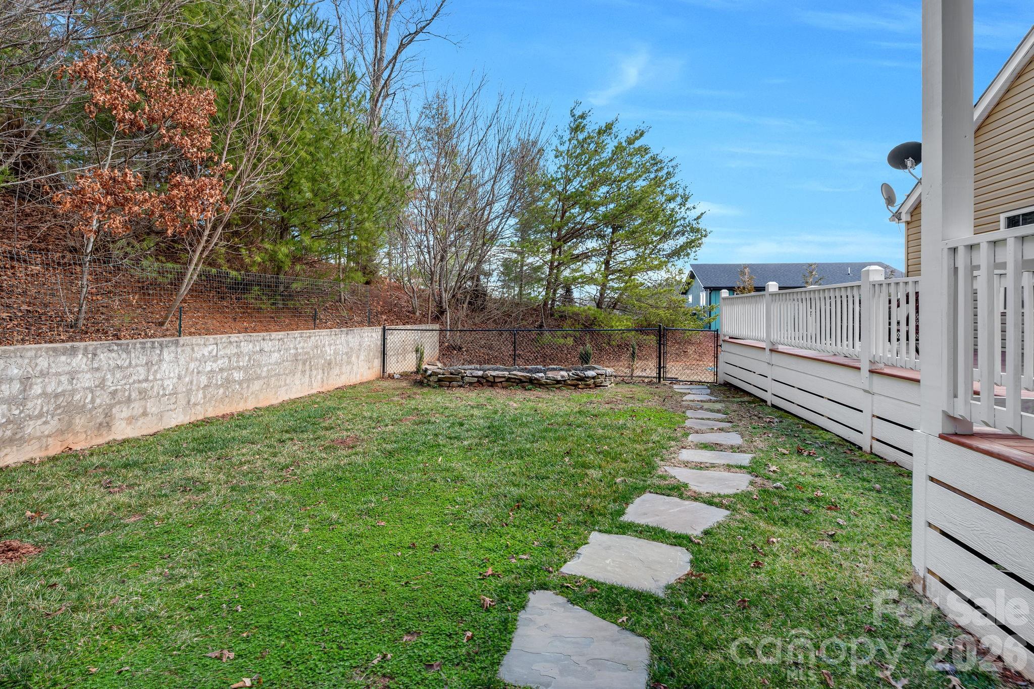 65 Lawson Ridge Road — Leicester