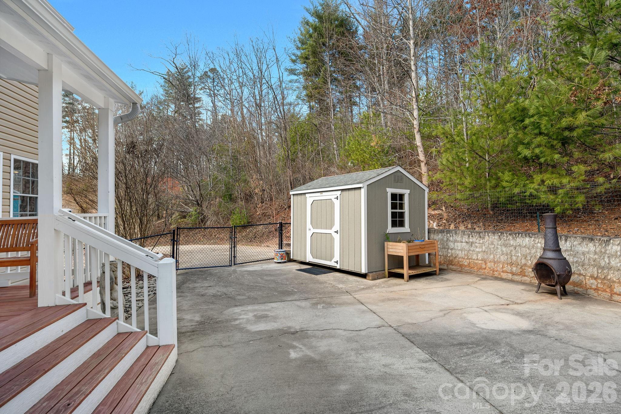 65 Lawson Ridge Road — Leicester