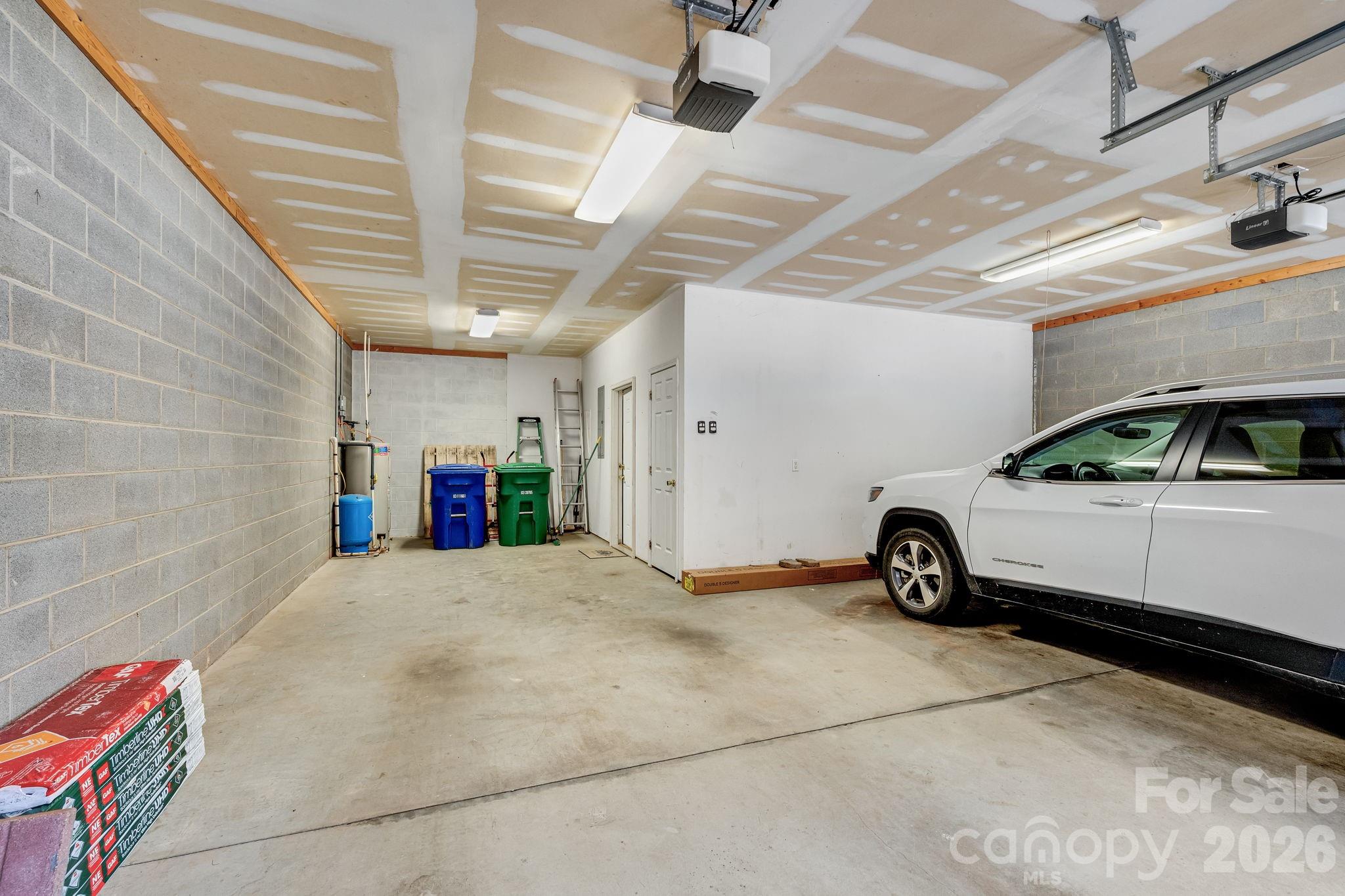 65 Lawson Ridge Road — Leicester