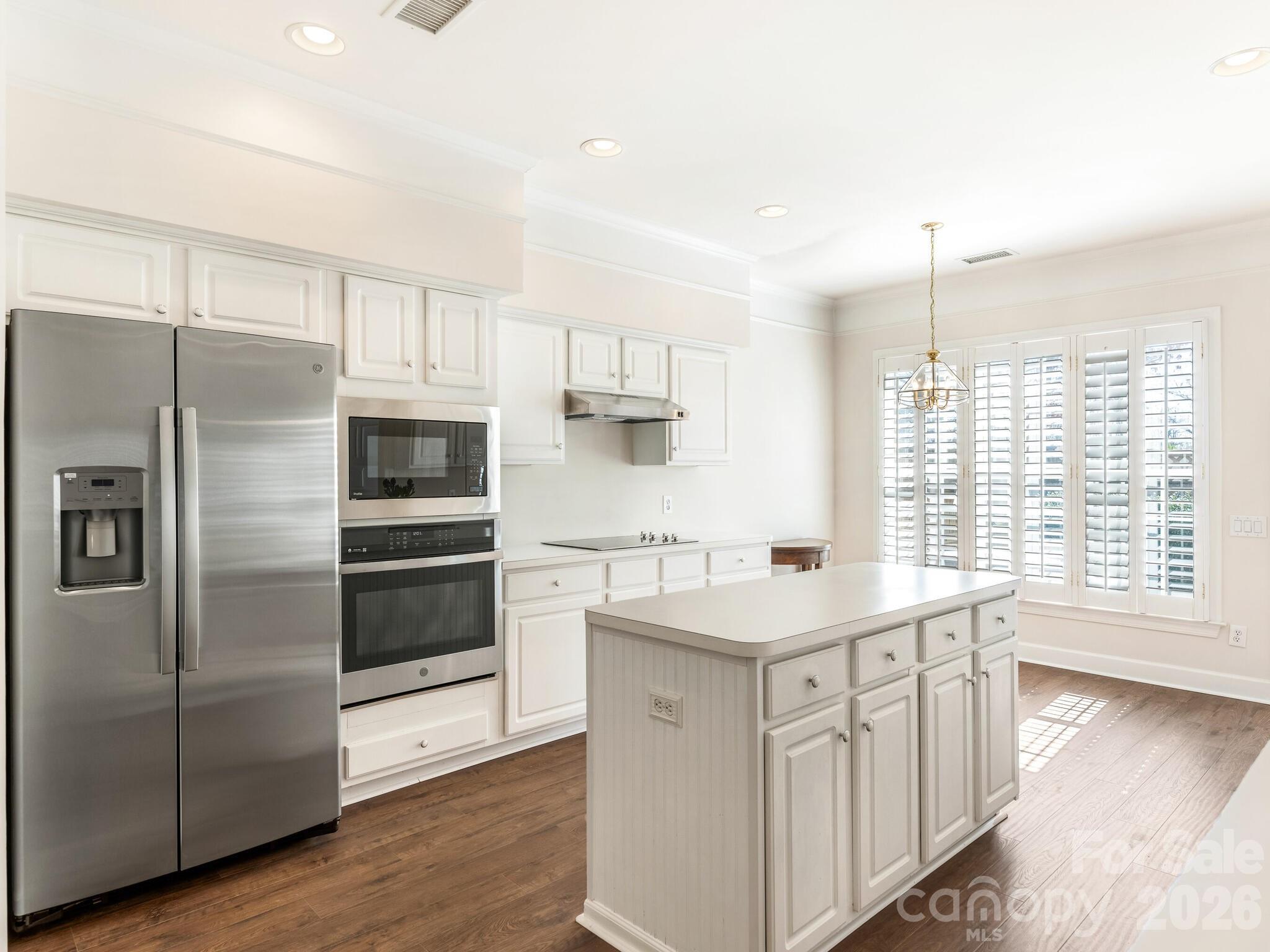429 Eberle Way — Matthews