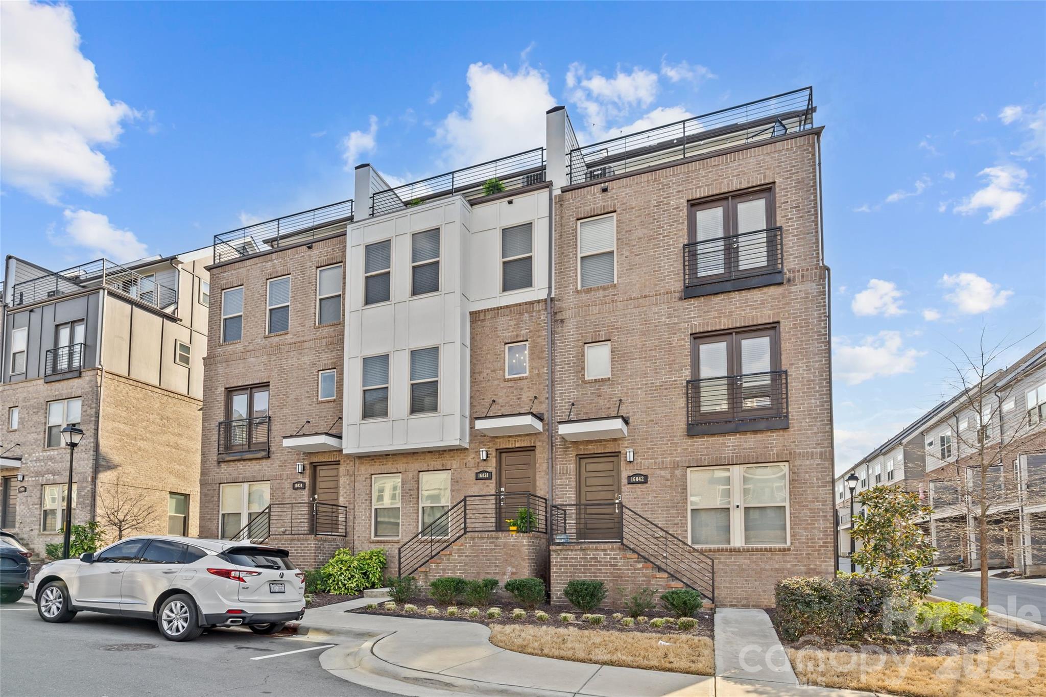 16038 Roscoe Lane — Charlotte