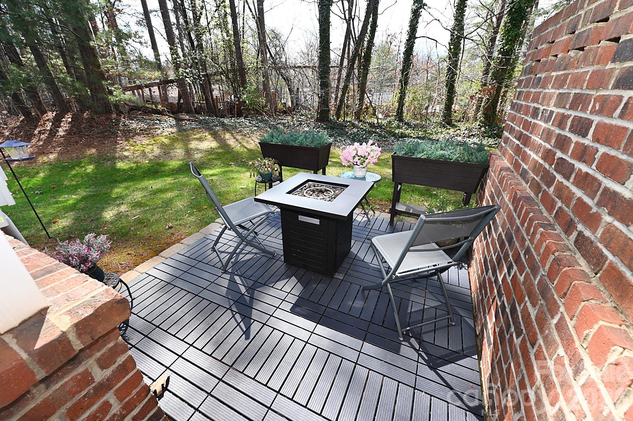 1360 21st Avenue NE — Hickory