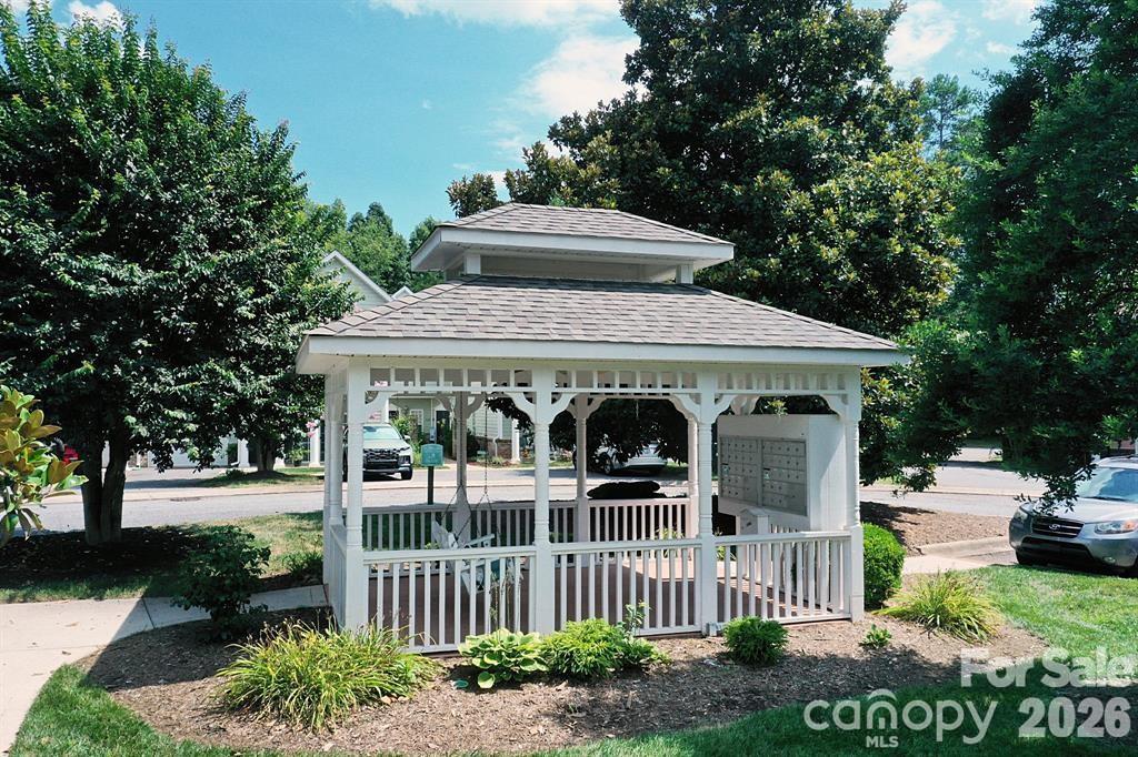 1360 21st Avenue NE — Hickory