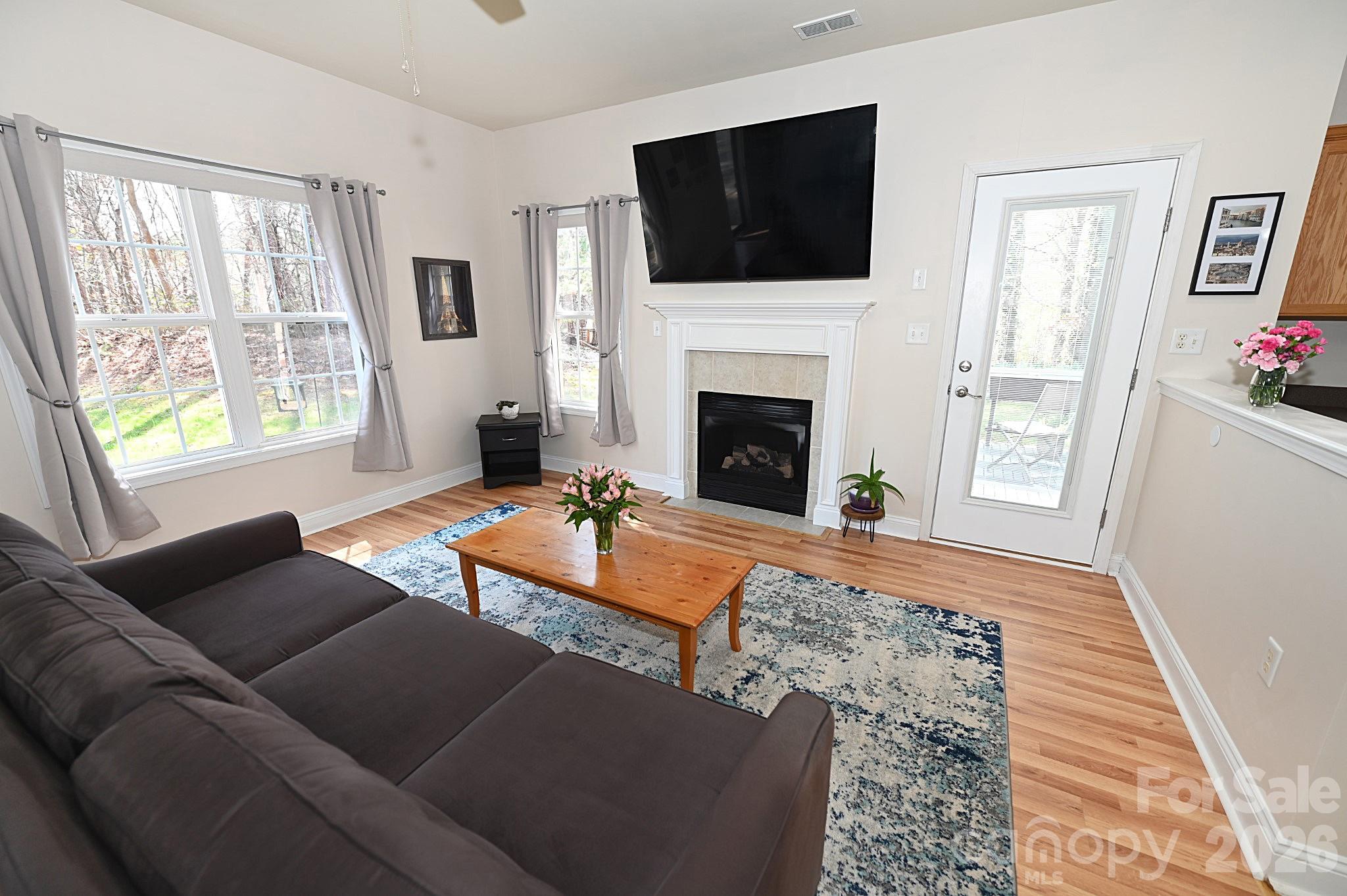 1360 21st Avenue NE — Hickory