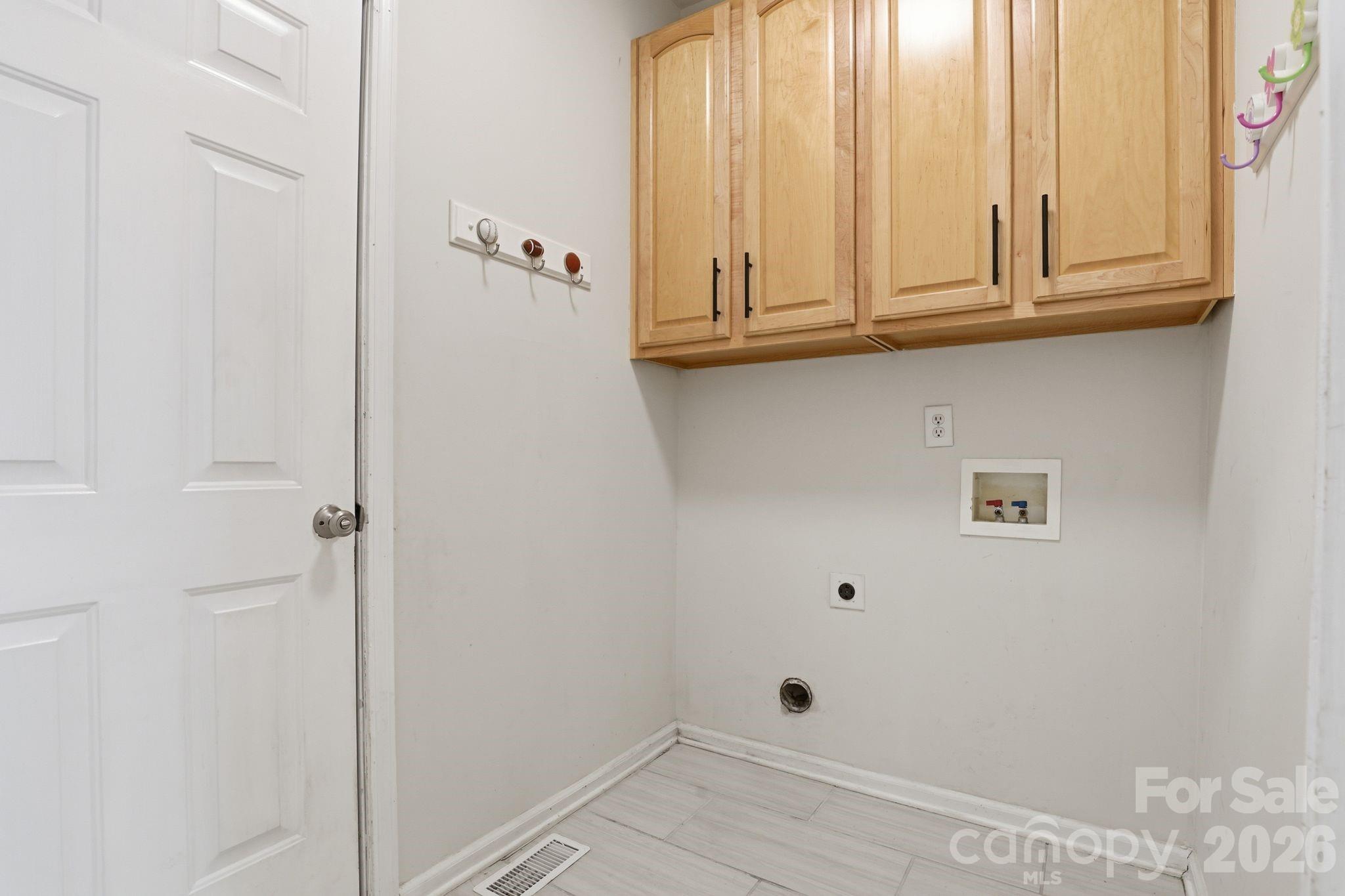 3909 Meadow Green Drive — Charlotte
