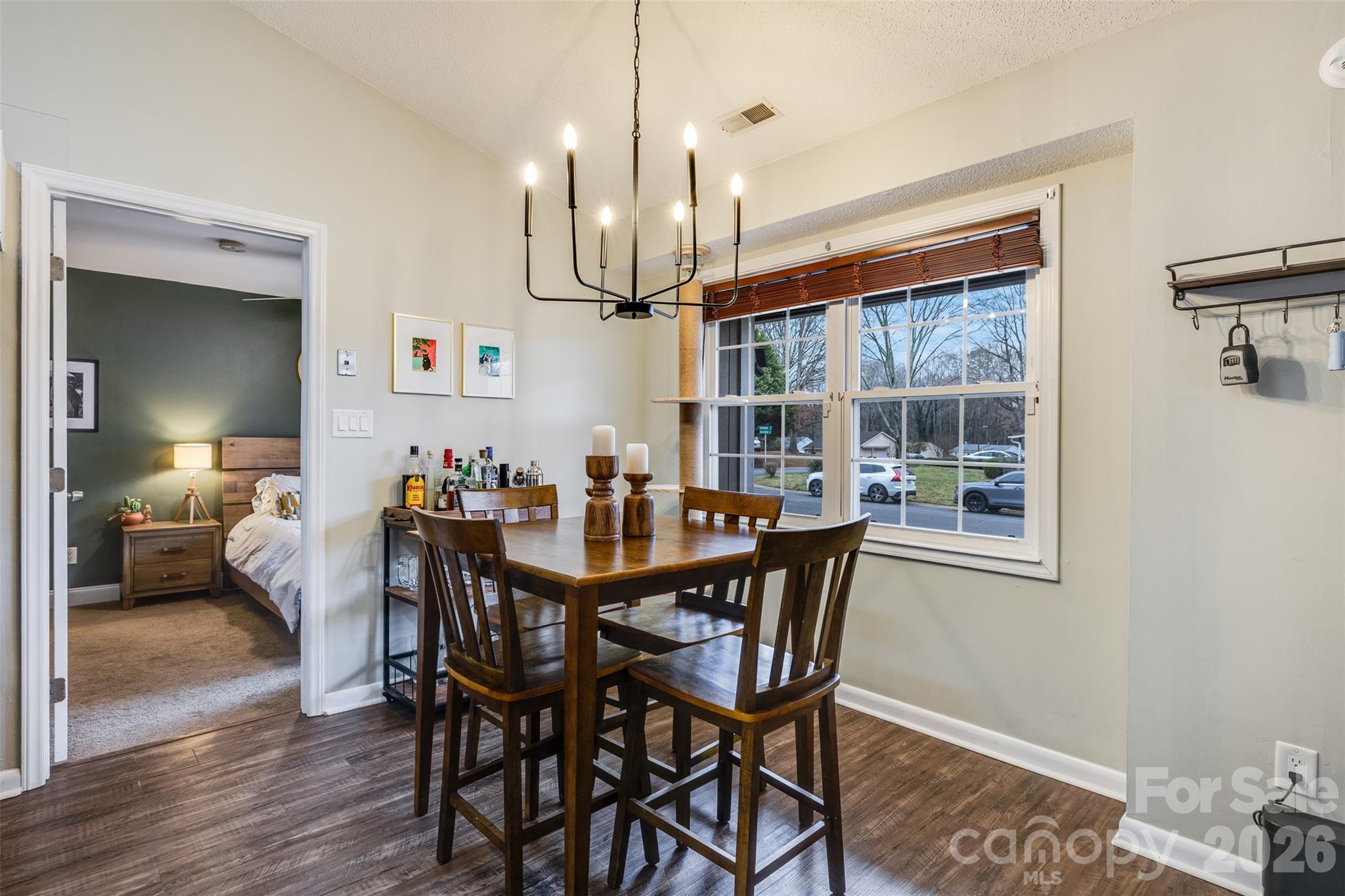 708 Pennwood Lane — Charlotte