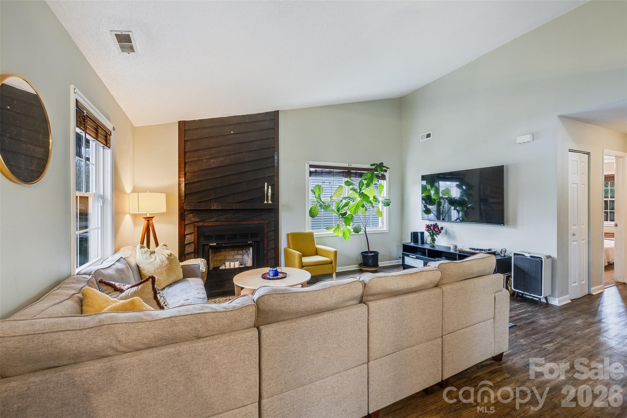 708 Pennwood Lane — Charlotte