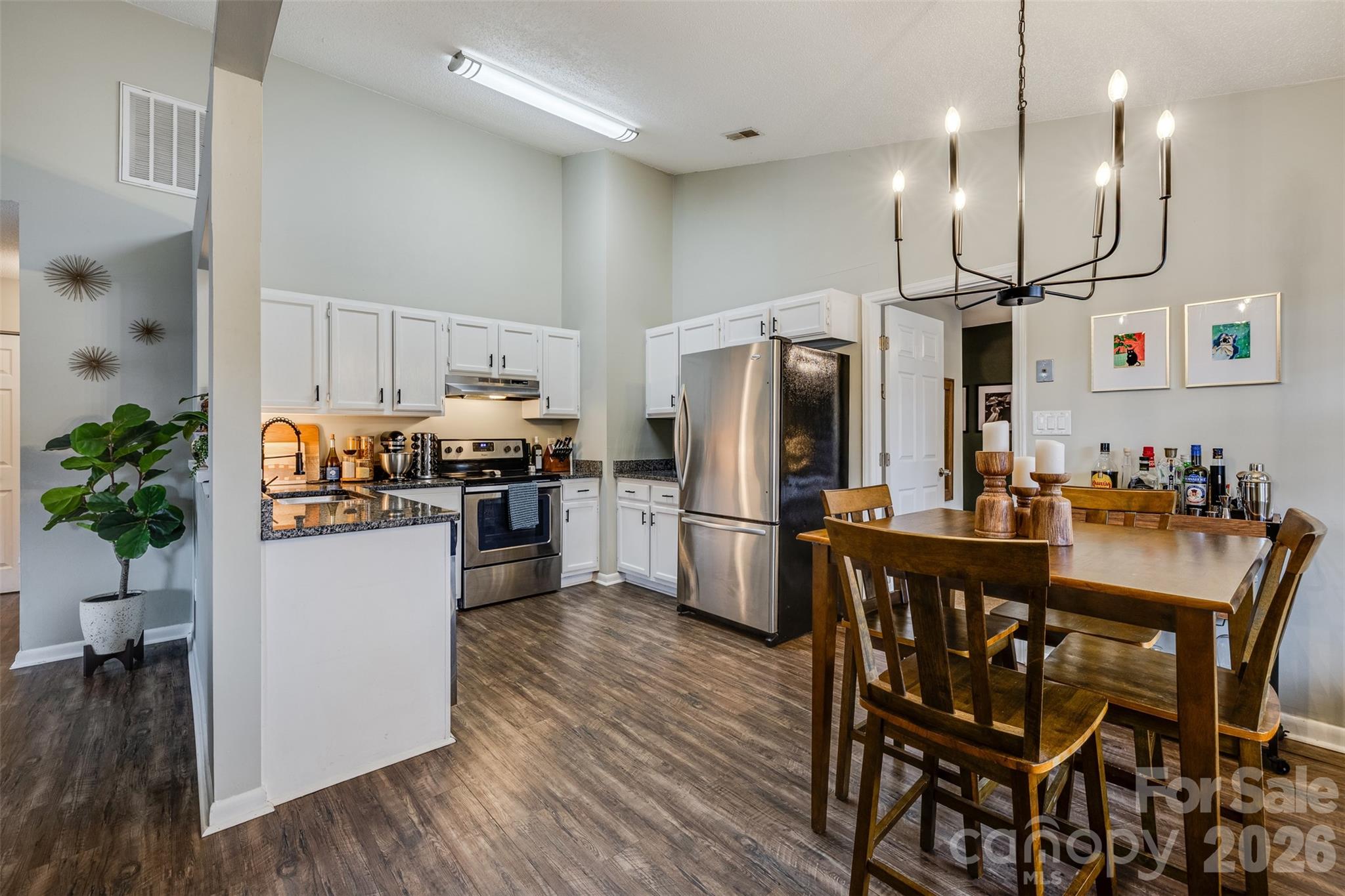 708 Pennwood Lane — Charlotte